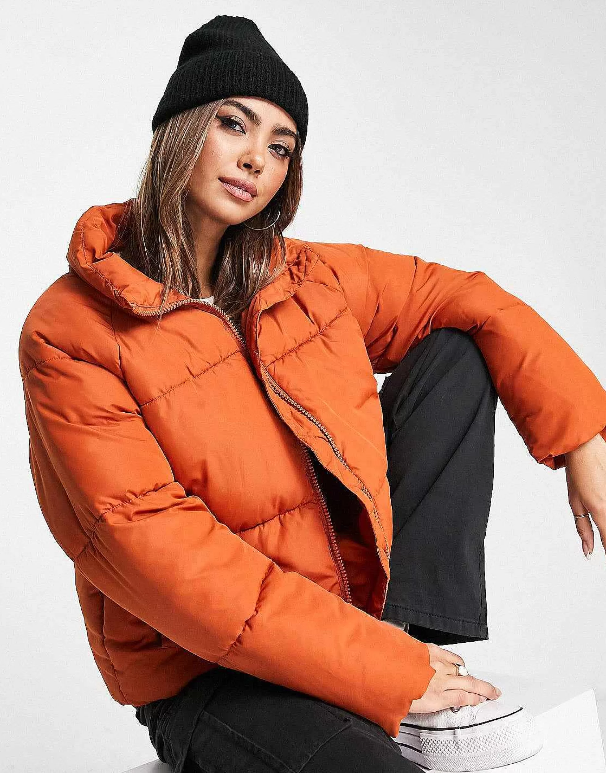 Women Accessorize Soho Beanie Hat In
