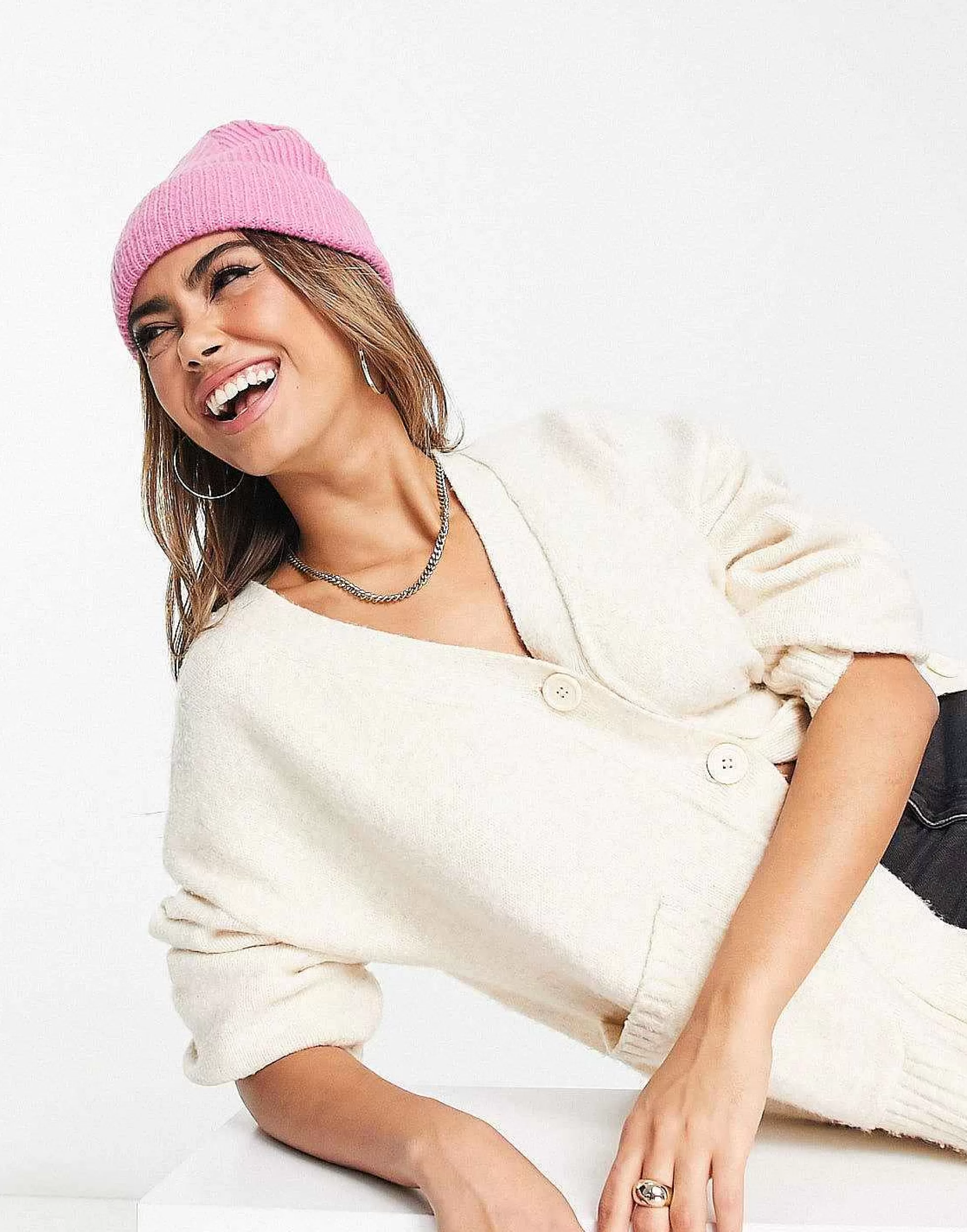 Women Accessorize Soho Beanie Hat In Bubblegum