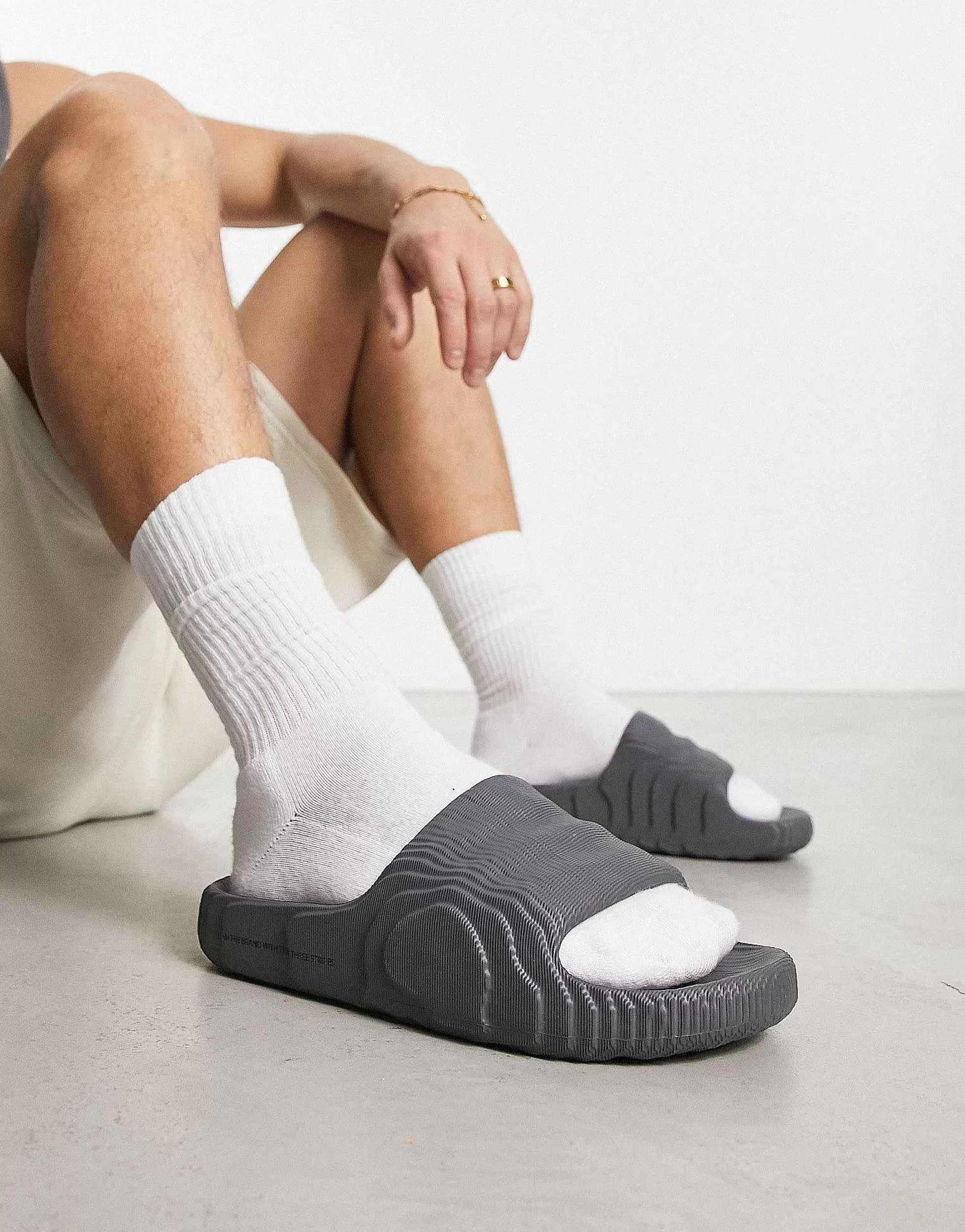 Women adidas Originals Adidas Original Adilette 22 Sliders In Dark