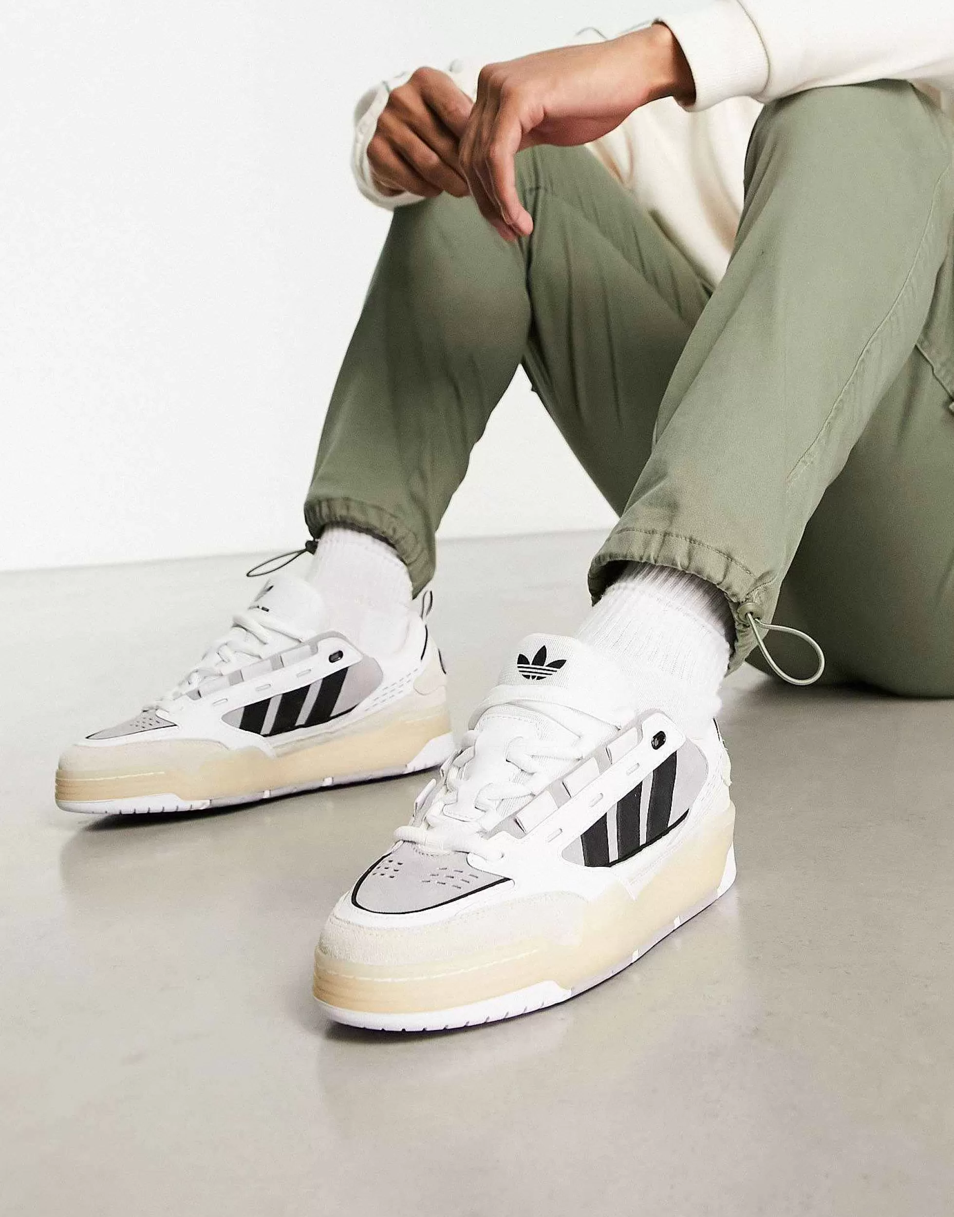 Men adidas Originals Adi2000 Trainers In And Grey