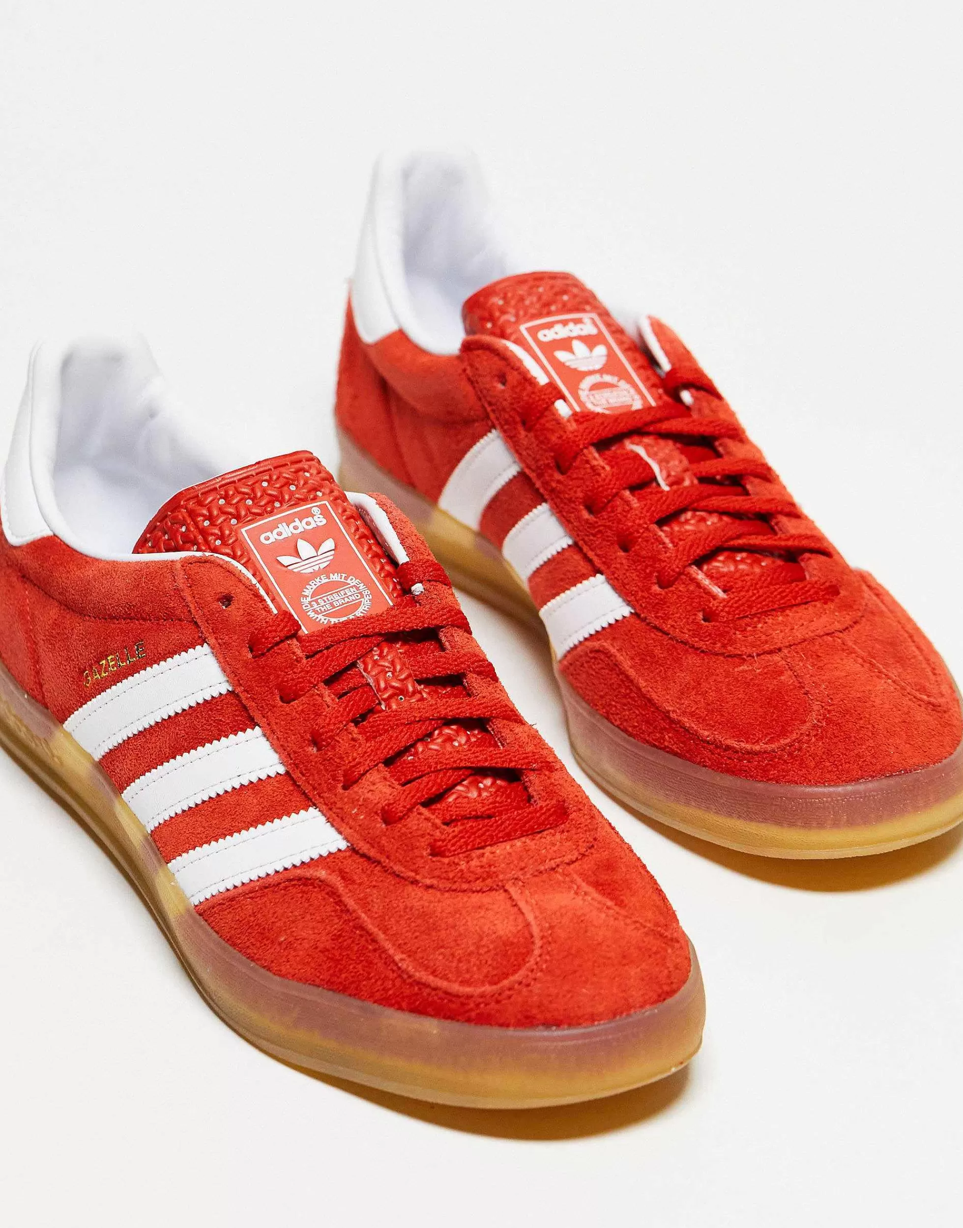 Women adidas Originals Gazelle Indoor Trainers In Red With Gum Sole