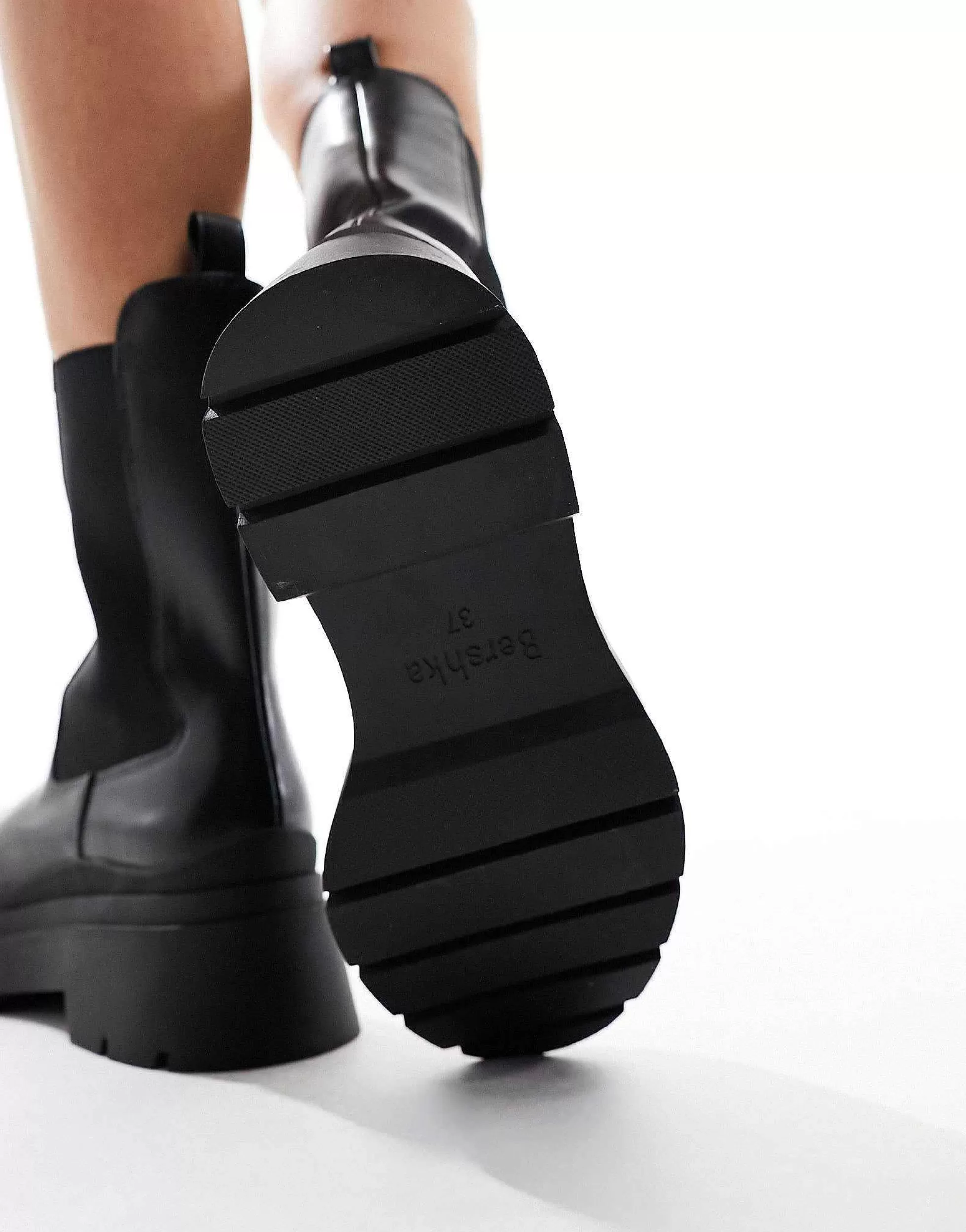 Women Bershka Cleated Sole Chunky Chelsea Boots In