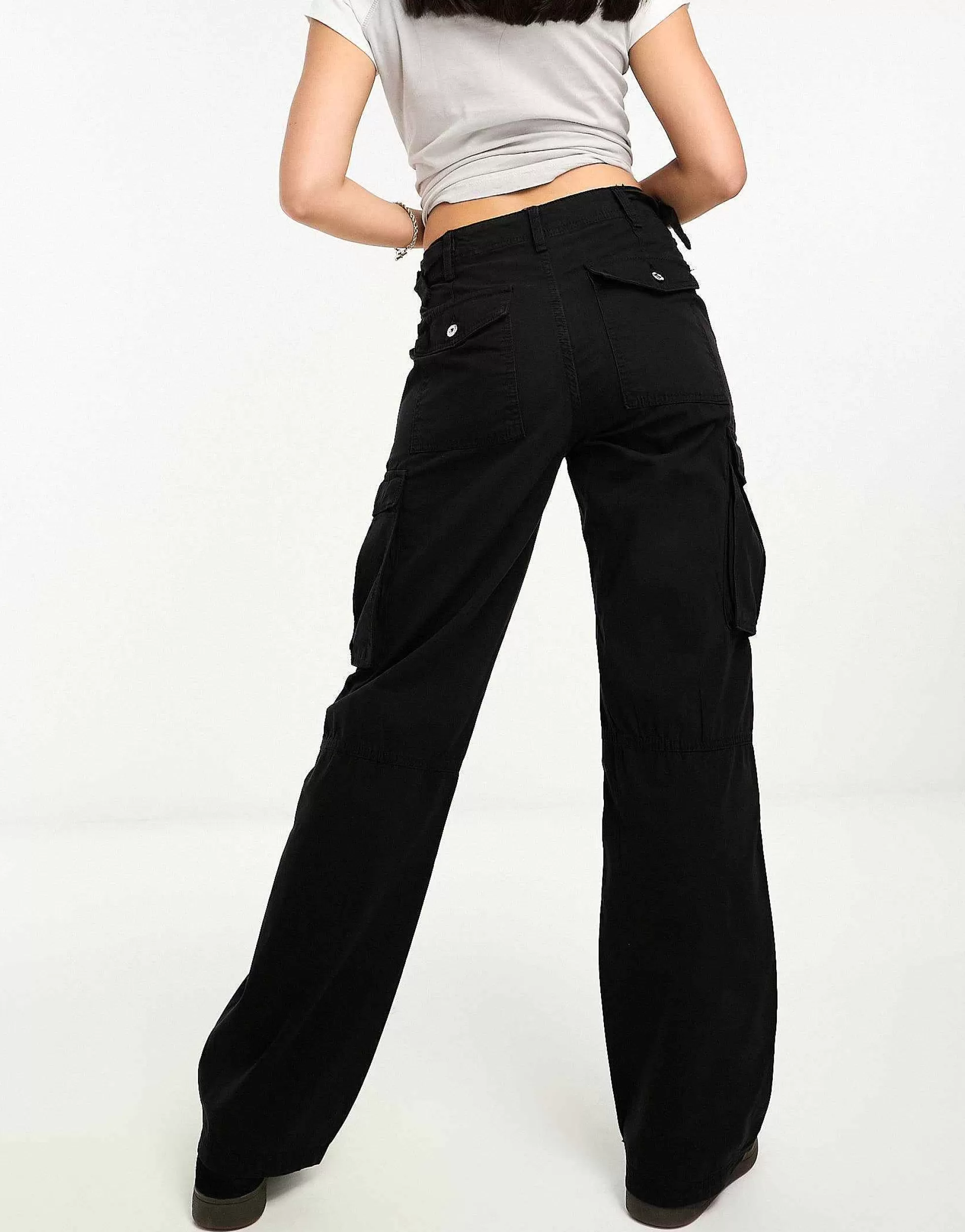 Women Bershka Straight Leg Cargo Trousers In