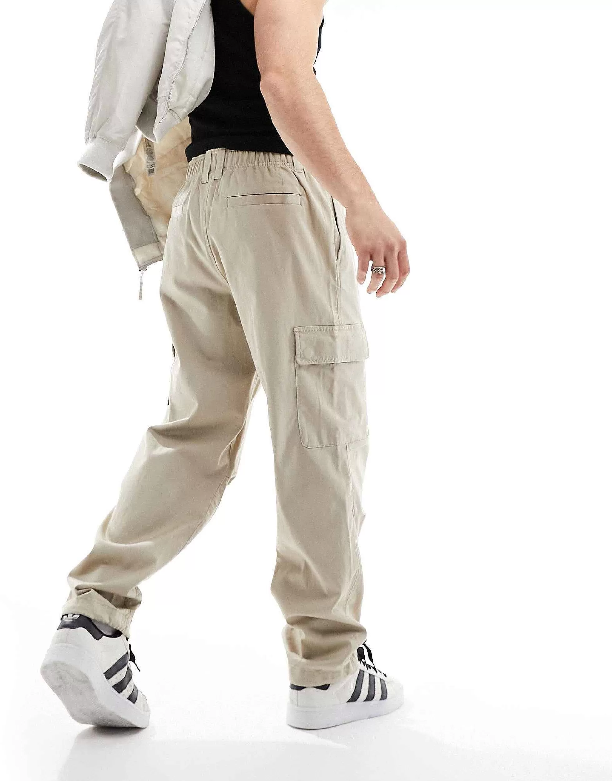 Men Calvin Klein Jeans Essential Regular Cargo Pants In Taupe