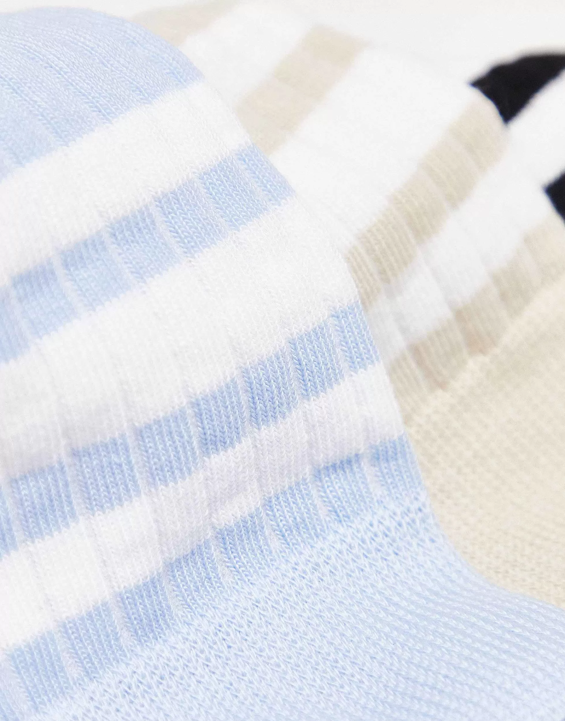 Men DESIGN 3 Pack Ribbed Ankle Socks With Stripe Detail In Stone/Blue/Charcoal