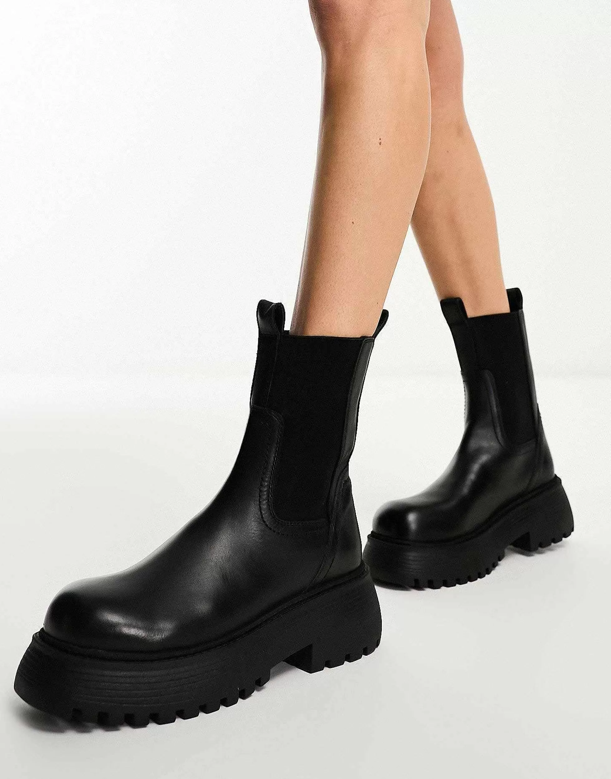 Women DESIGN Adelaide Leather Chelsea Boots In Black