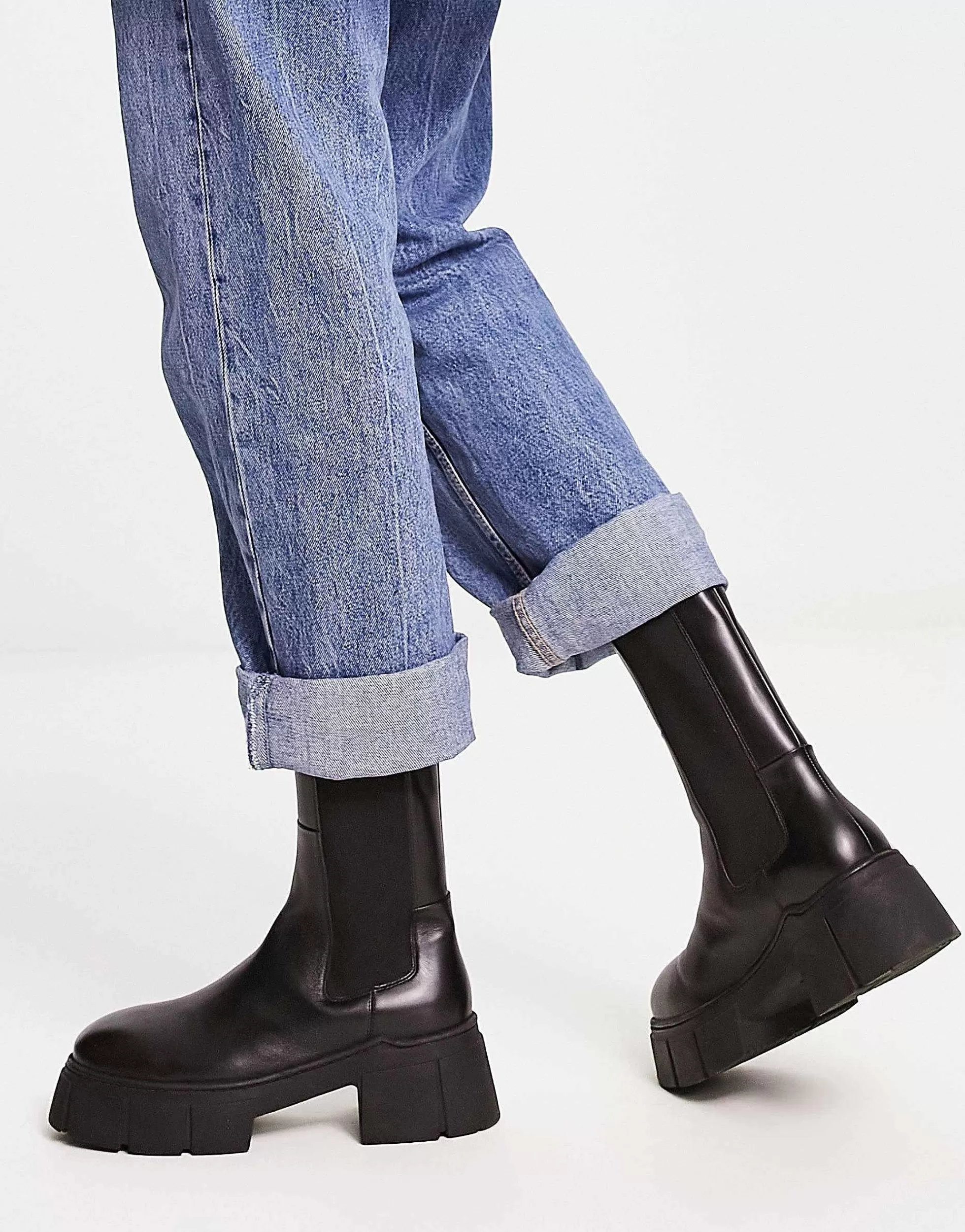 Women DESIGN Adelphi Premium Leather Chelsea Boots In Black