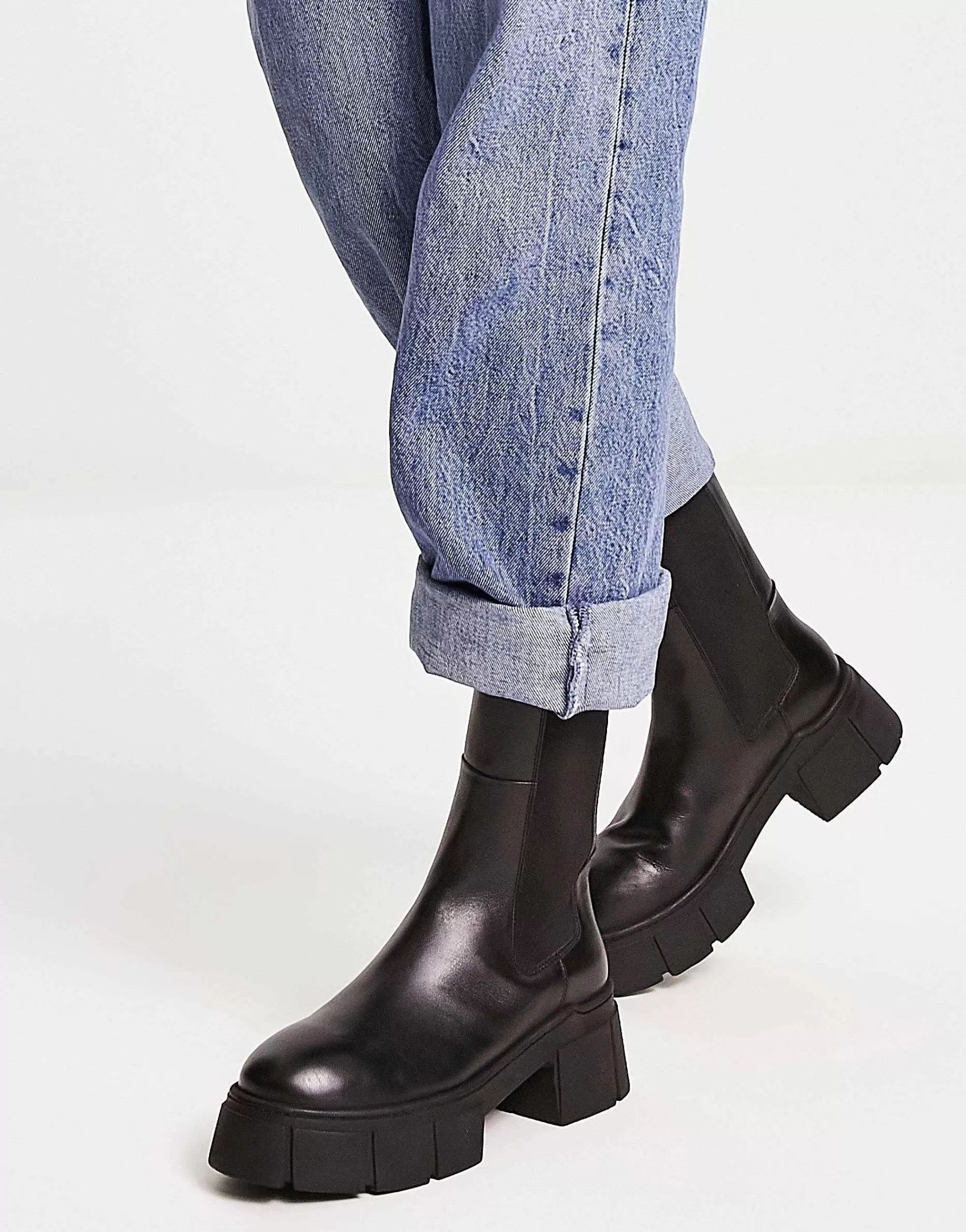 Women DESIGN Adelphi Premium Leather Chelsea Boots In Black