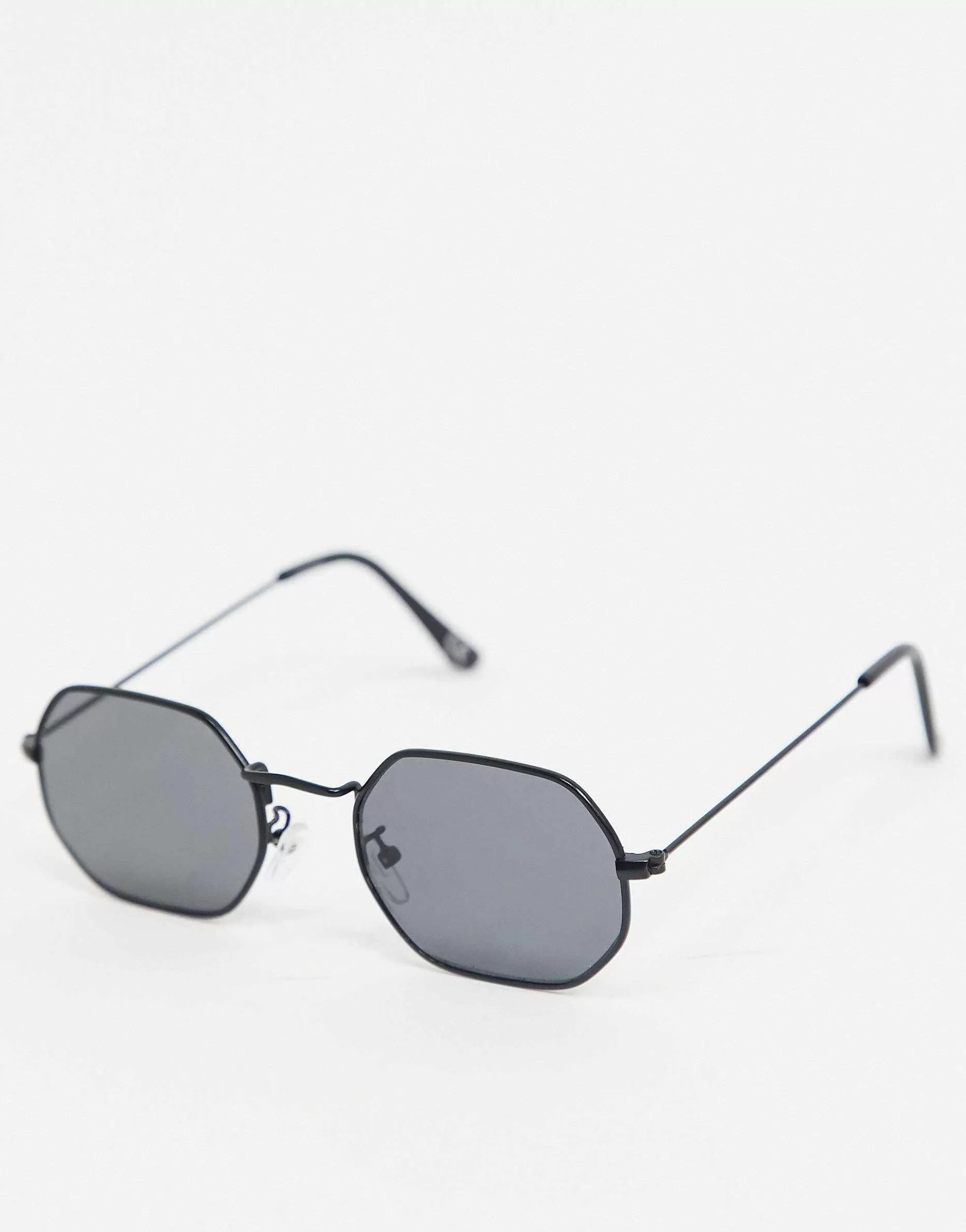 Men DESIGN Angled Sunglasses In Metal With Smoke Lens