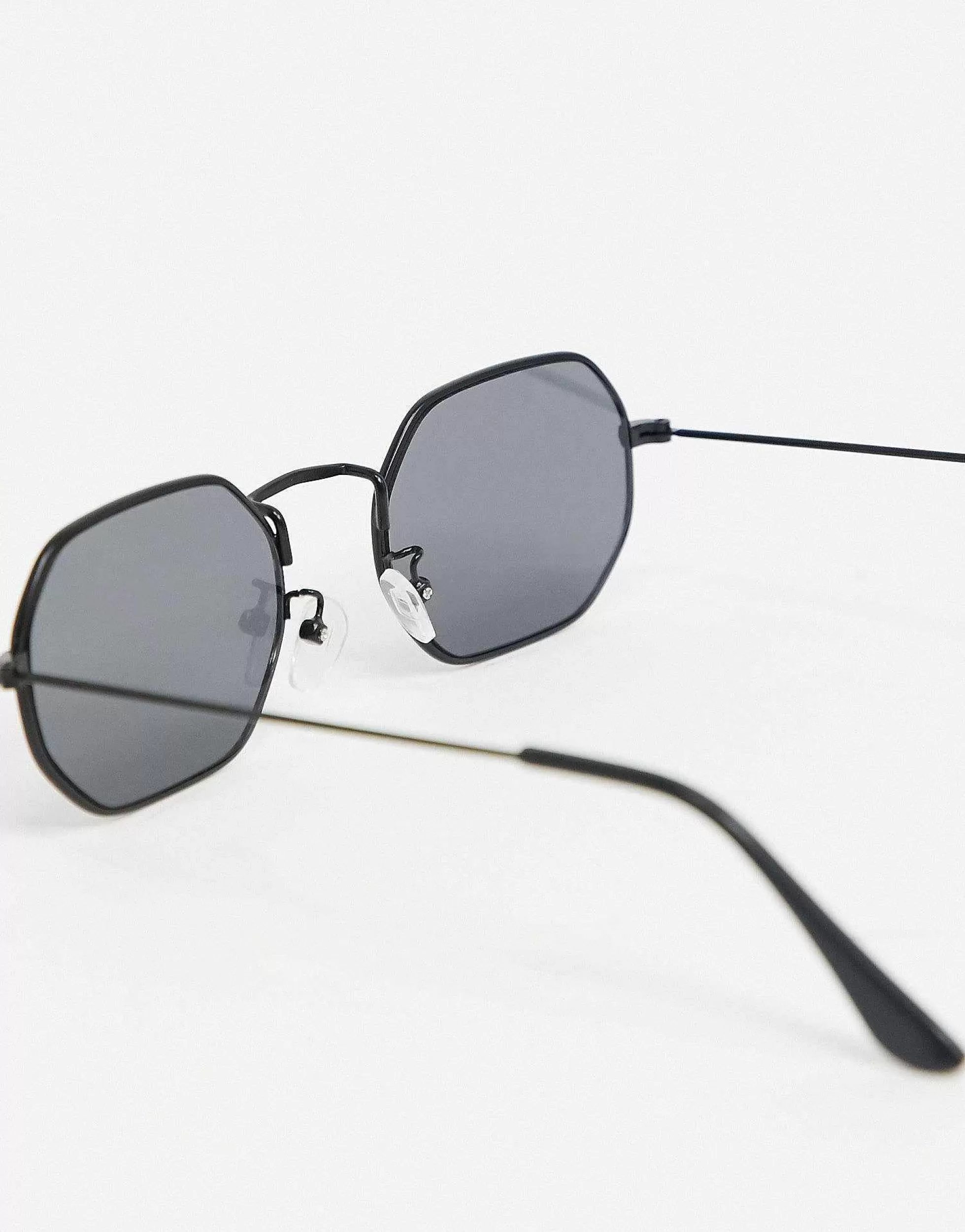Men DESIGN Angled Sunglasses In Metal With Smoke Lens