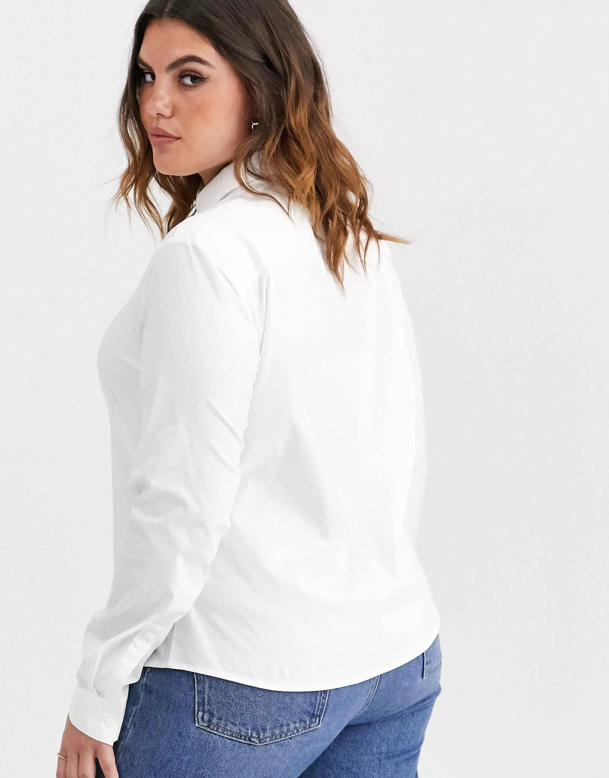 Women Curve Design Long Sleeve Fitted Shirt In Stretch Cotton In