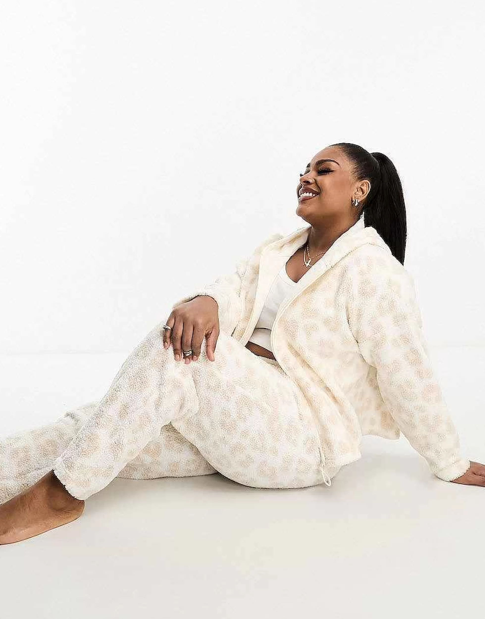 Women Curve Design Lounge Co-Ord Animal Borg Set In Cream