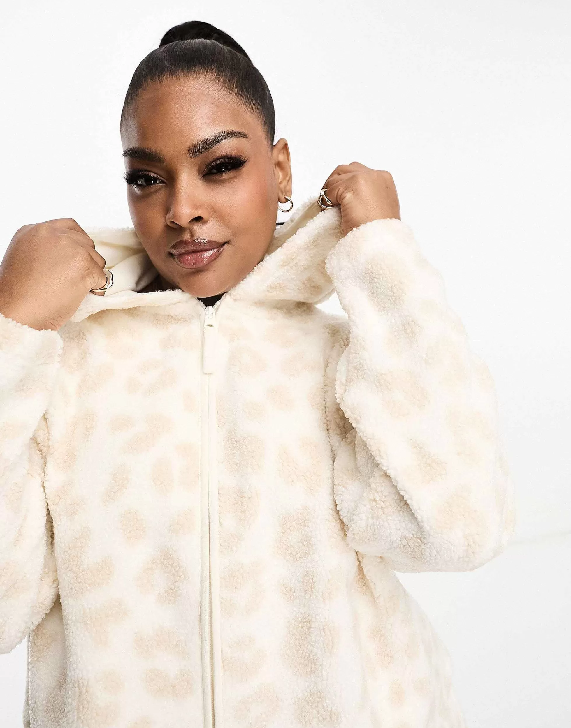 Women Curve Design Lounge Co-Ord Animal Borg Set In Cream