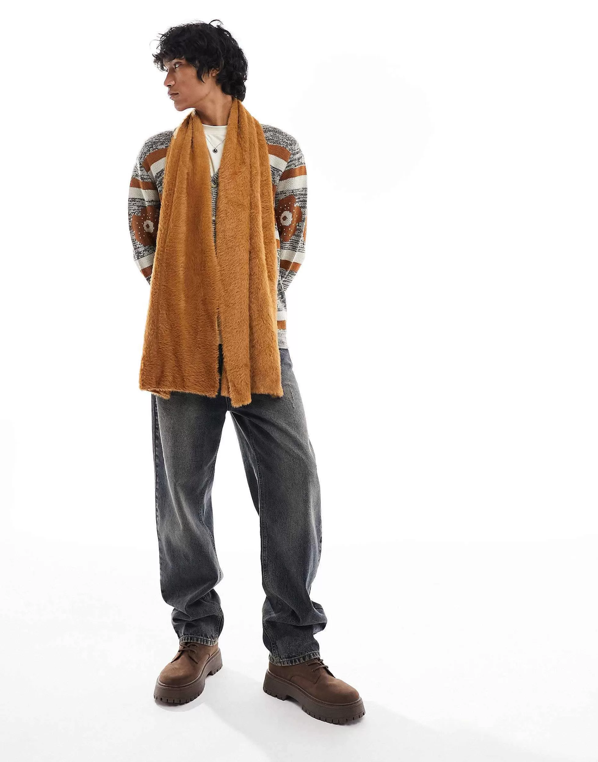 Men DESIGN Eyelash Fluffy Scarf In