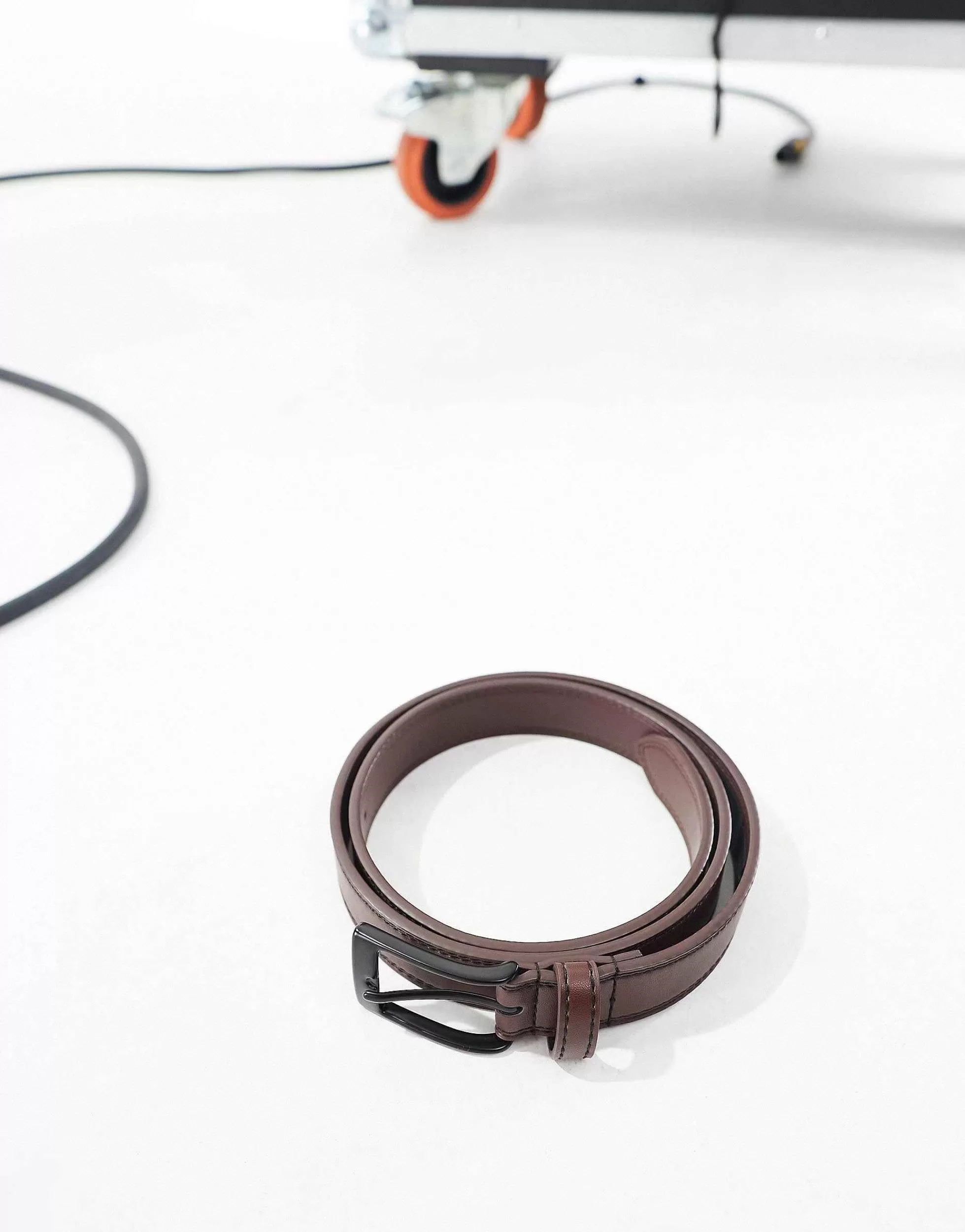 Men DESIGN Faux Leather Belt With Contrast Black Stitch In