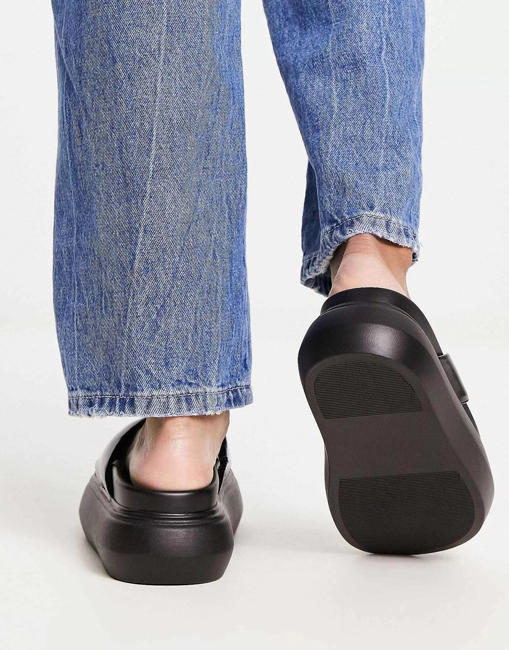 Women DESIGN Fiesty Flatform Toe Thong In