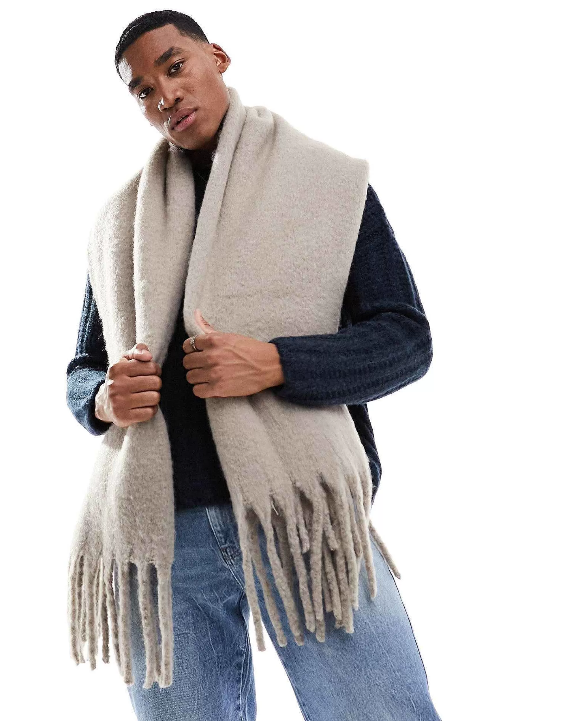 Men DESIGN Fluffy Blanket Scarf In Grey