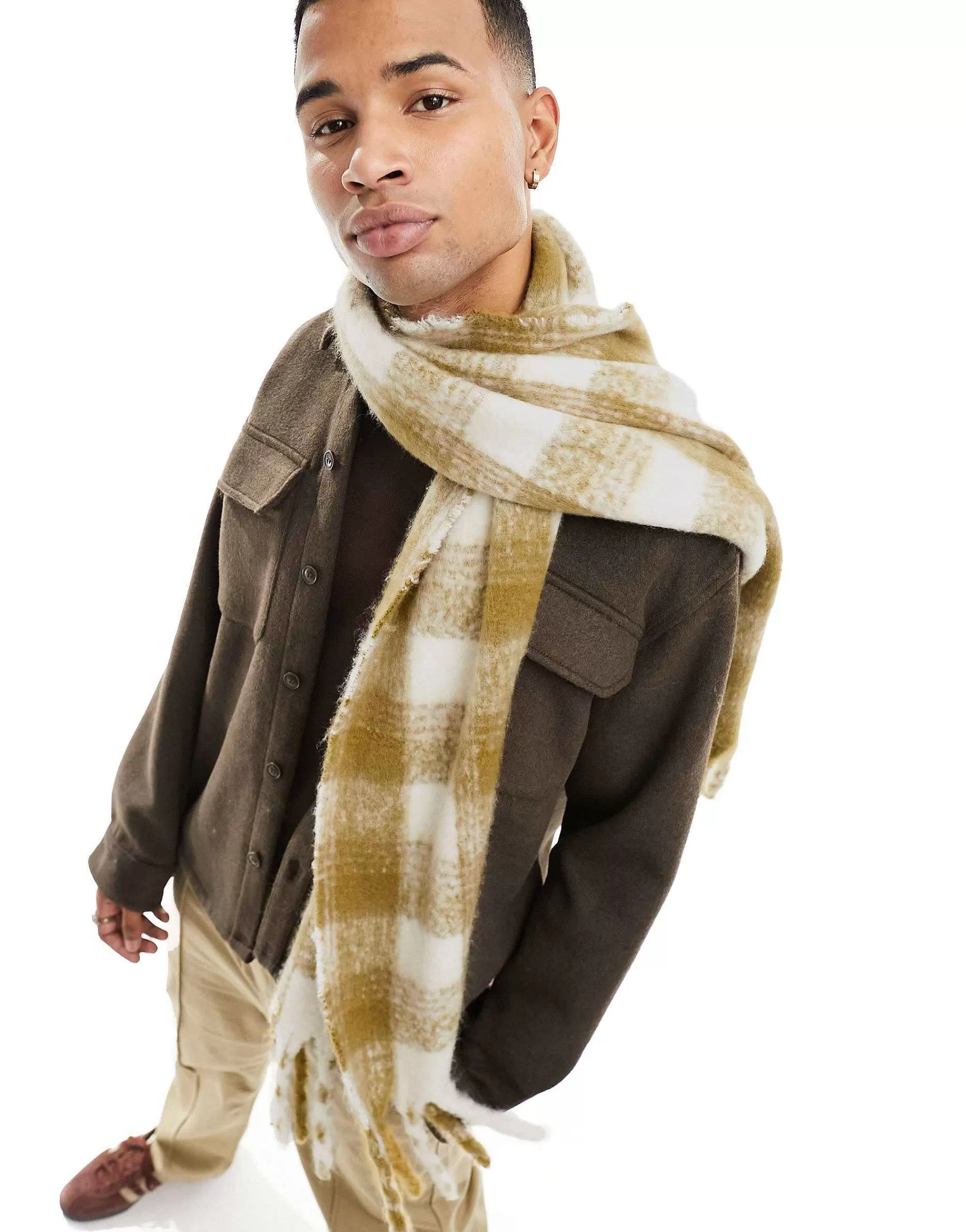 Men DESIGN Fluffy Scarf In Olive Check
