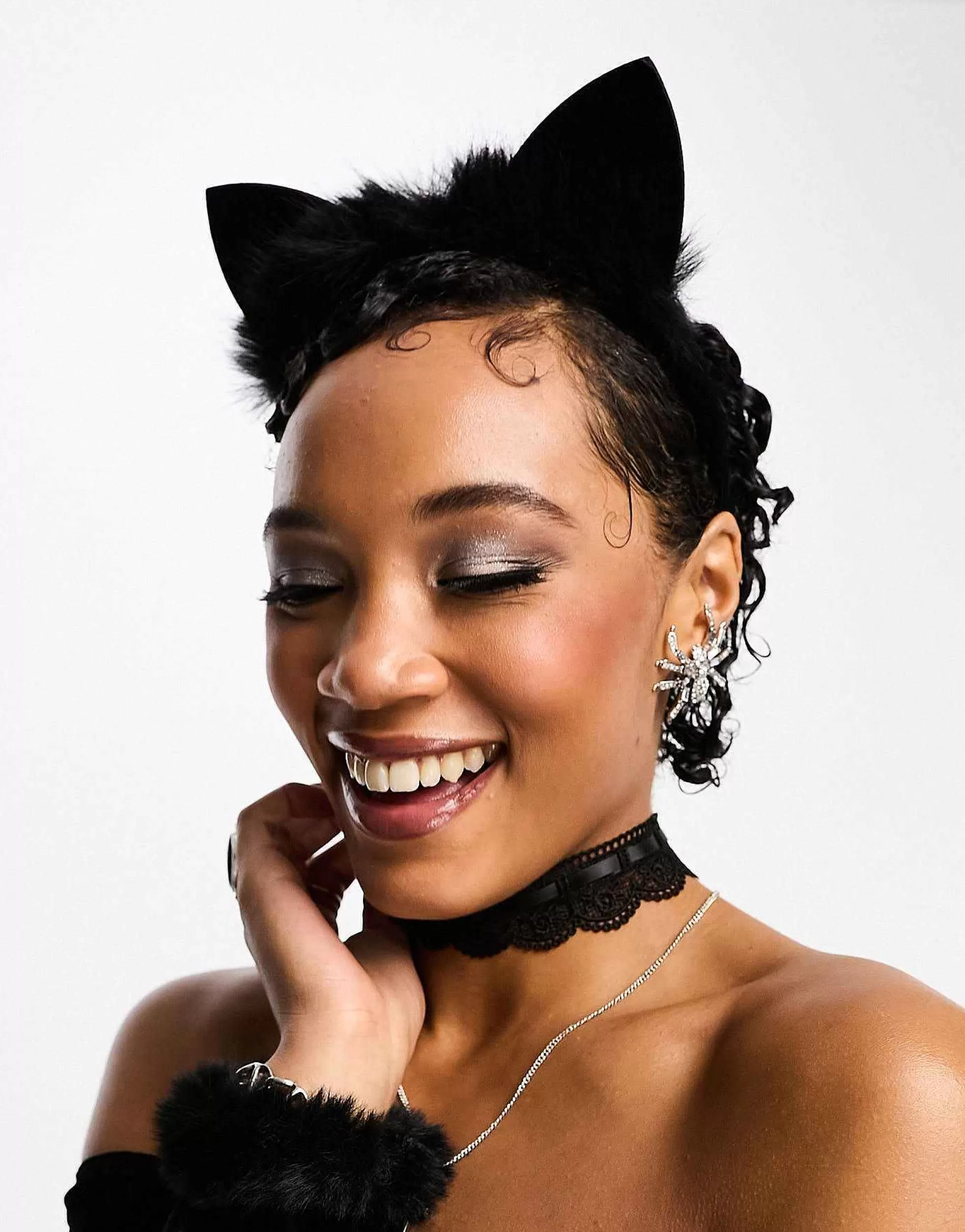 Women DESIGN Halloween Headband With Cat Ears With Faux Fur In