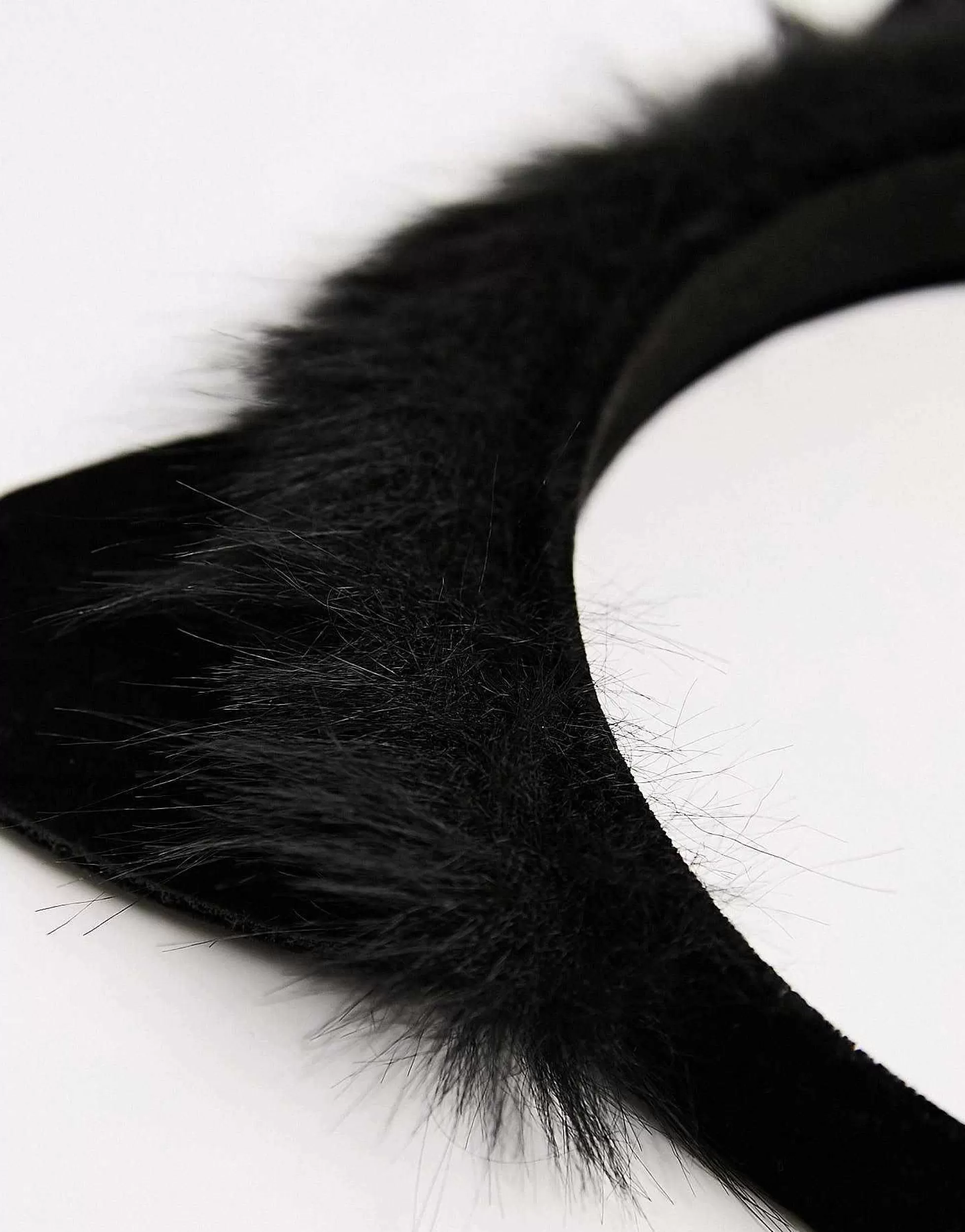 Women DESIGN Halloween Headband With Cat Ears With Faux Fur In