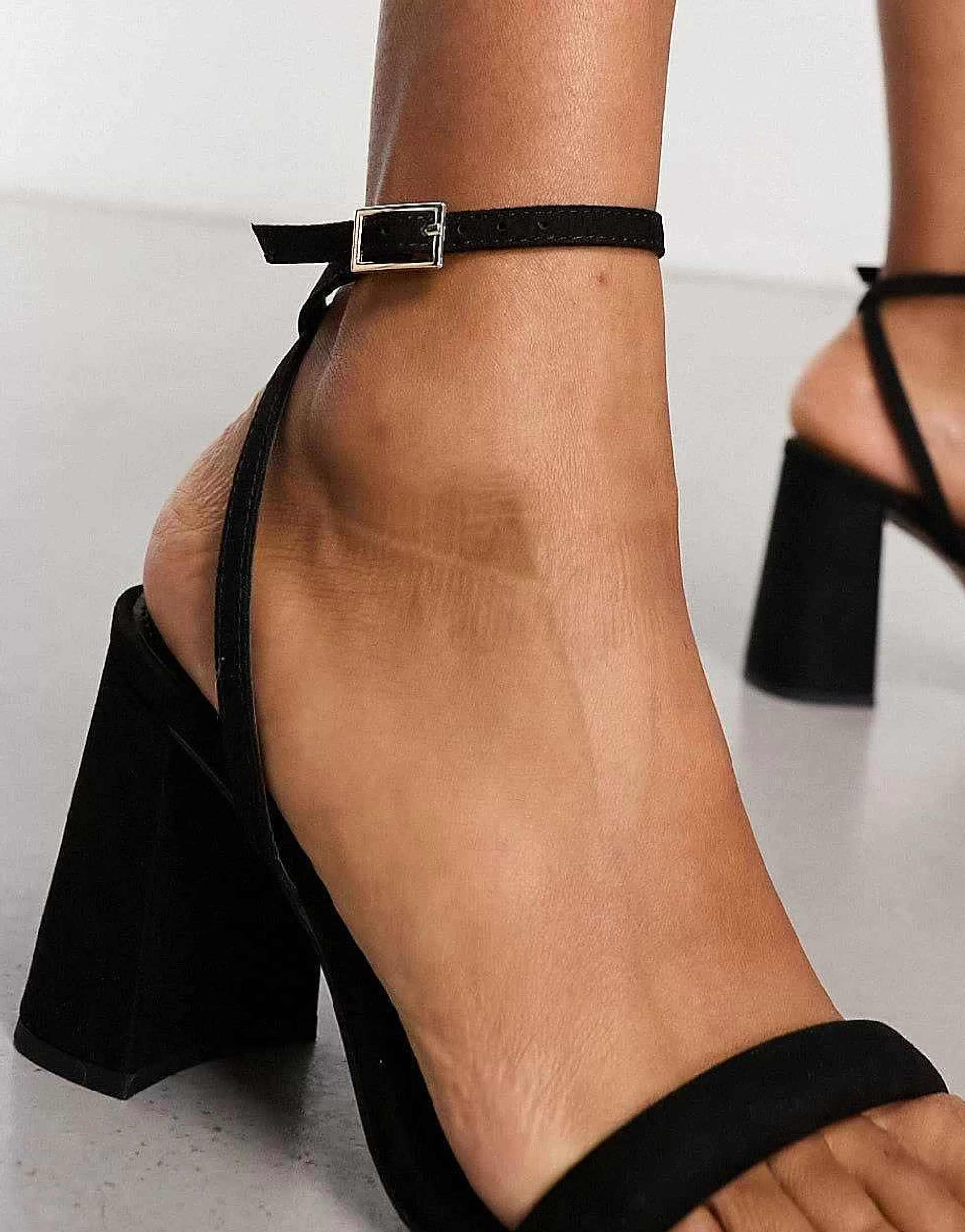 Women DESIGN Hilton Barely There Block Heeled Sandals In