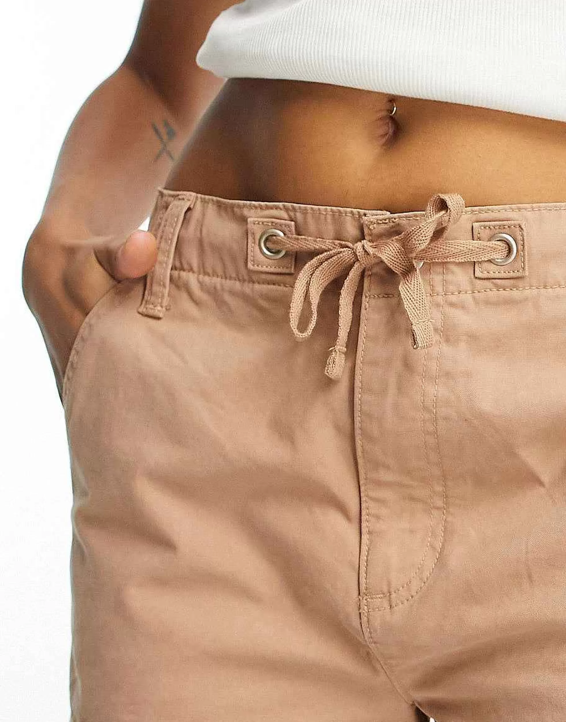 Women DESIGN Hourglass Cargo Shorts In