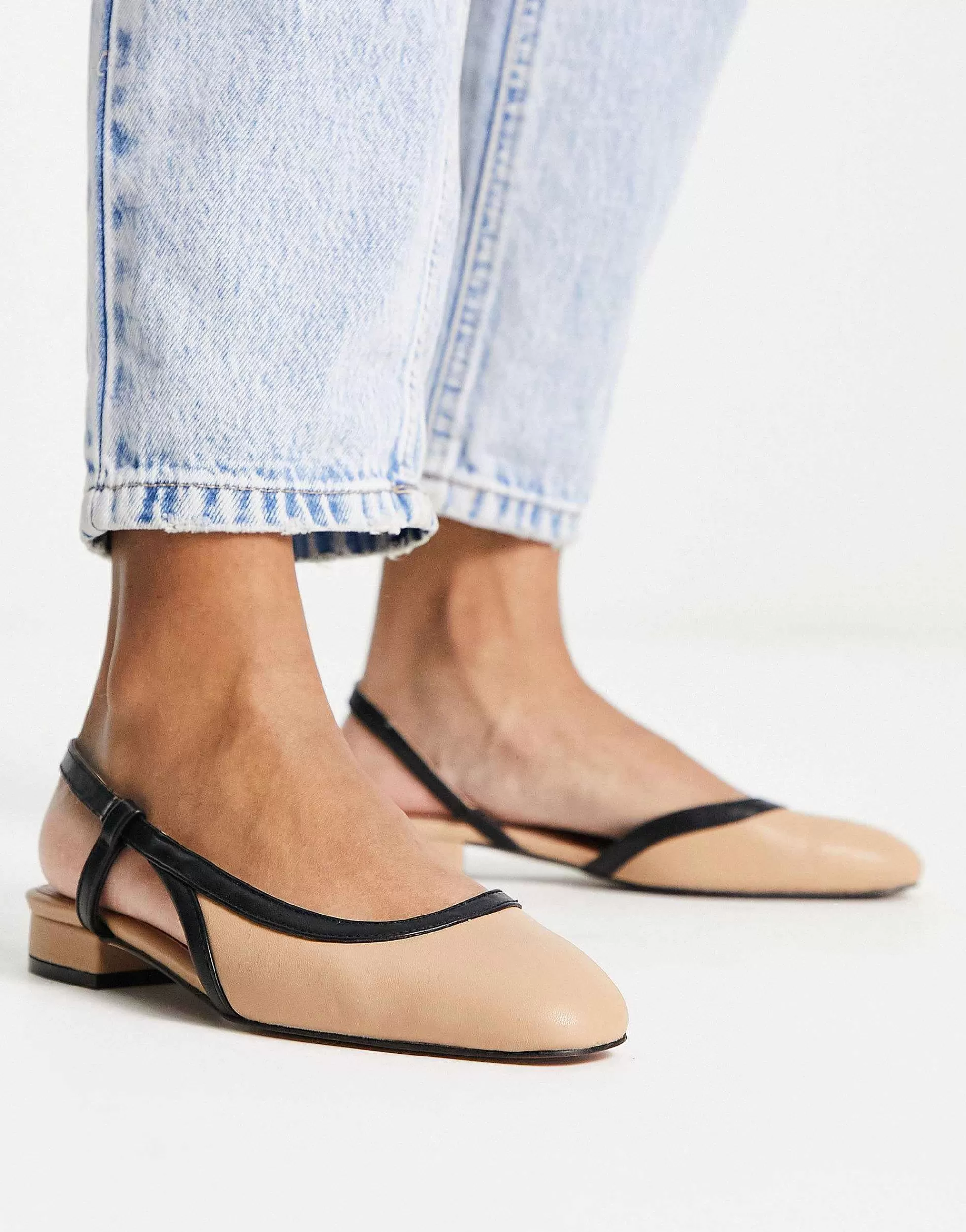 Women DESIGN Latte Round Toe Sling Back Ballet In