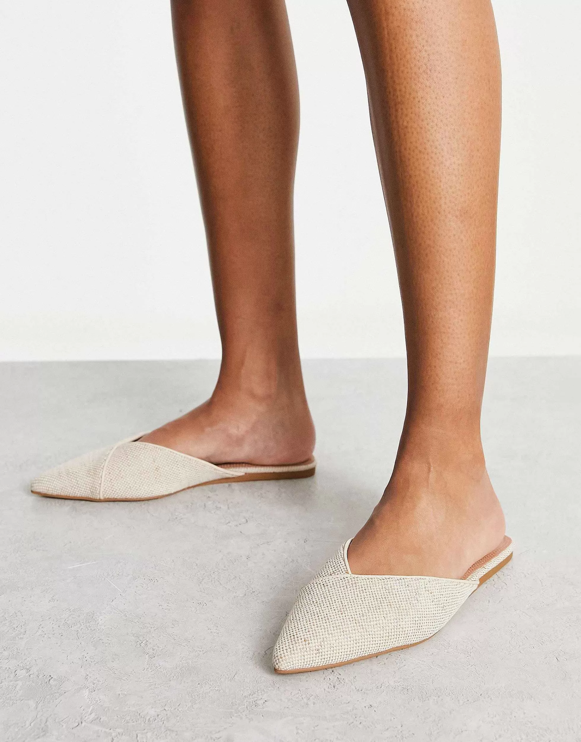 Women DESIGN Luna Pointed Ballet Mules In