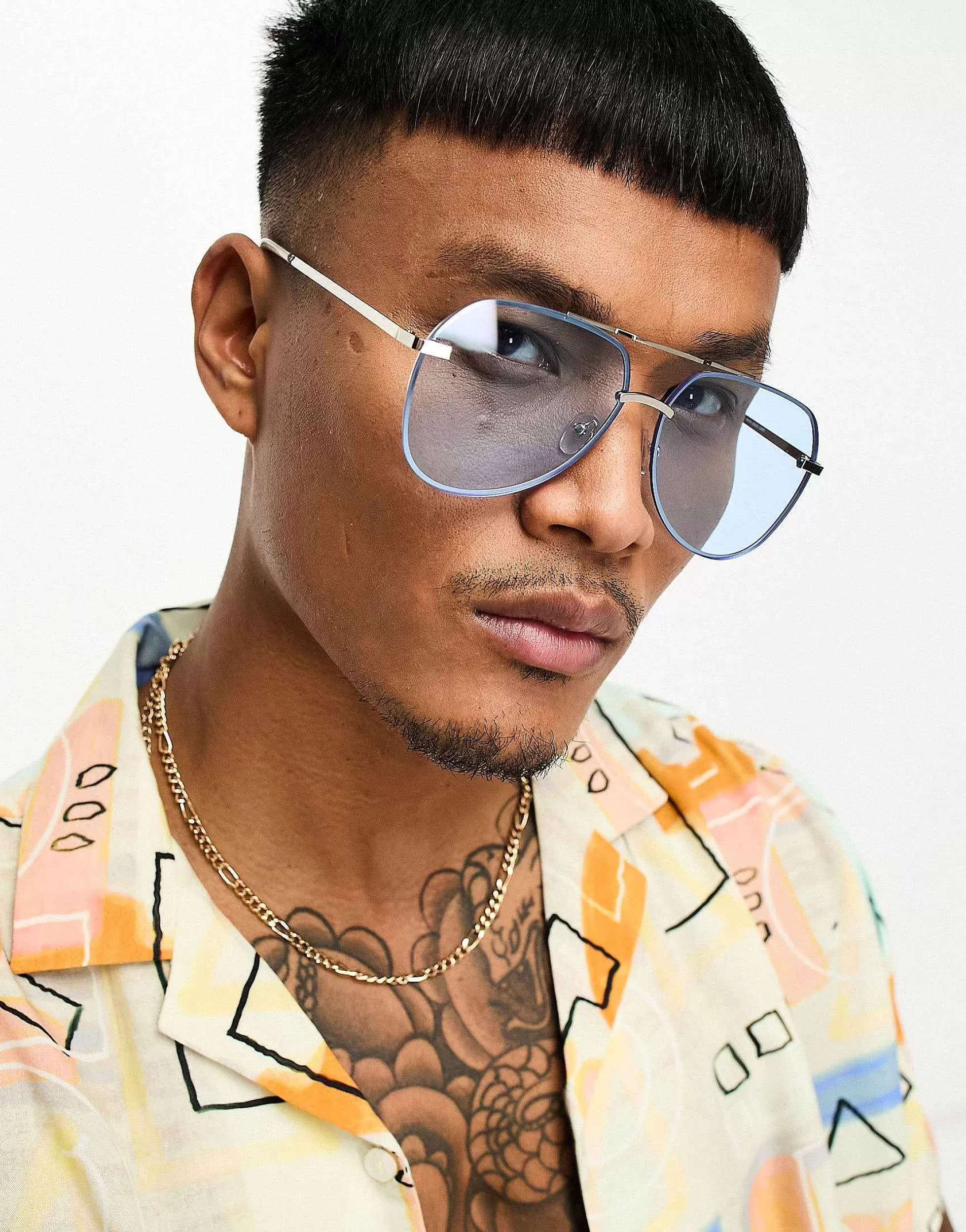Men DESIGN Metal Aviator Sunglasses With Laid On Blue Lens In