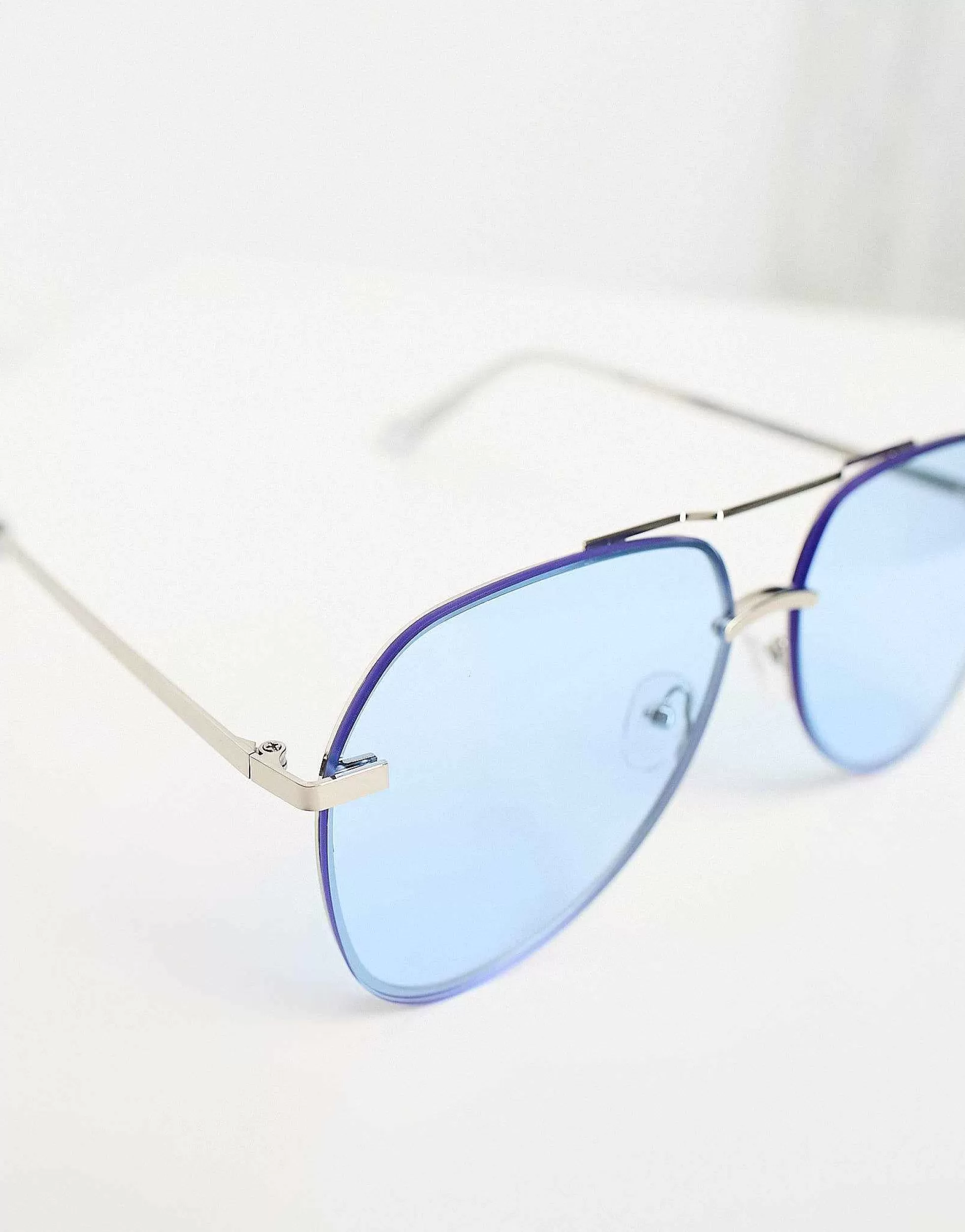 Men DESIGN Metal Aviator Sunglasses With Laid On Blue Lens In
