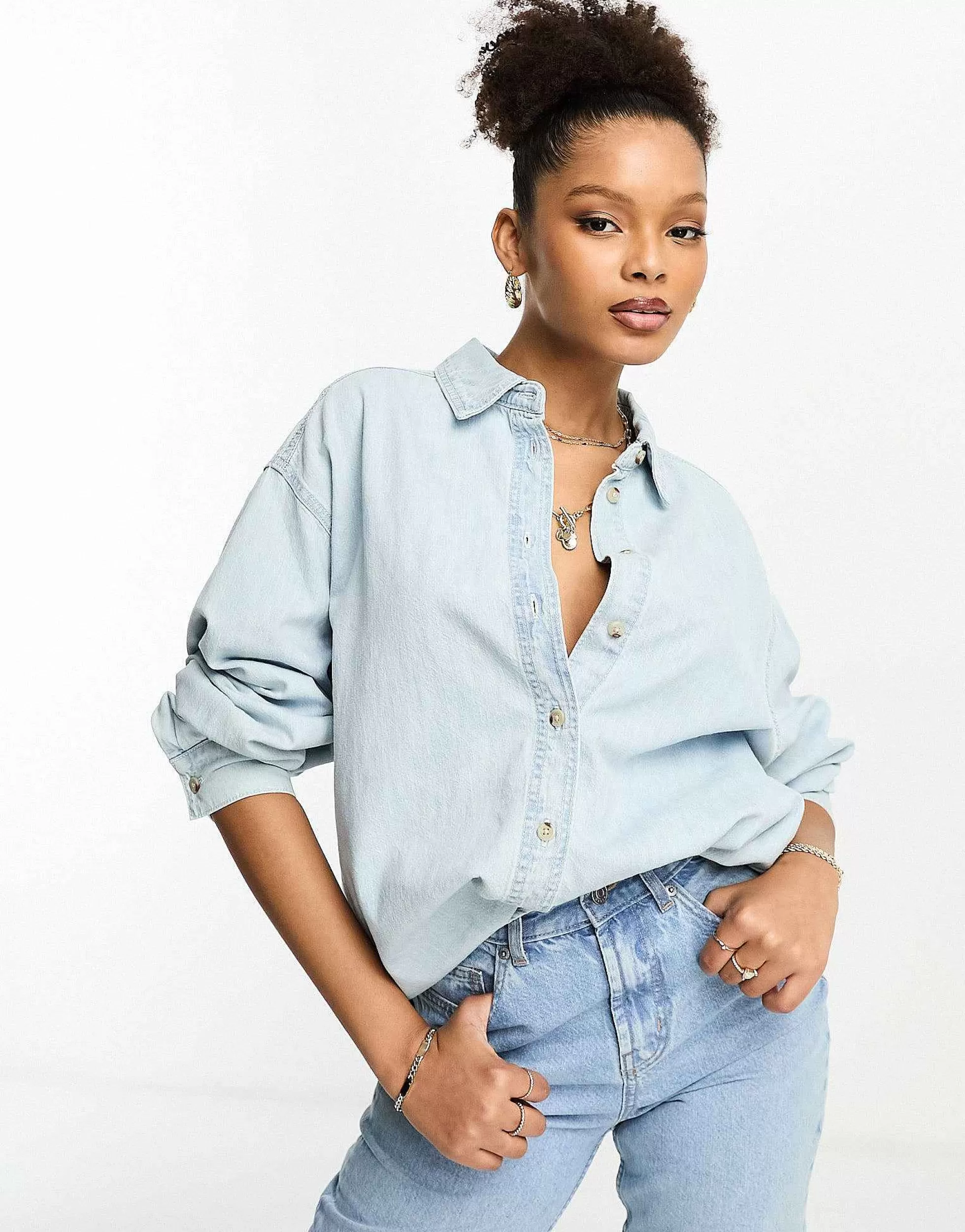 Women DESIGN Minimal Denim Shirt In