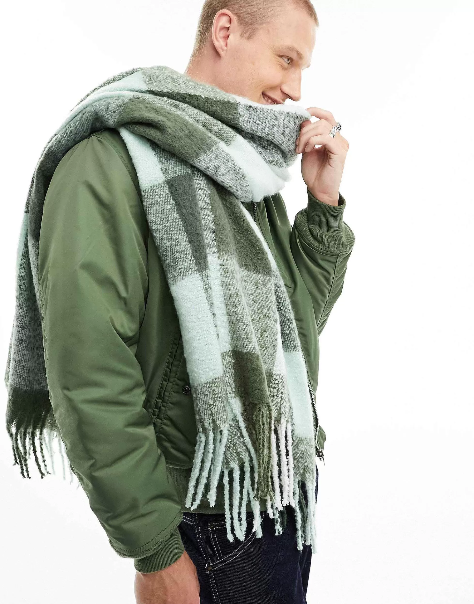Men DESIGN Oversized Fluffy Scarf In Green Check