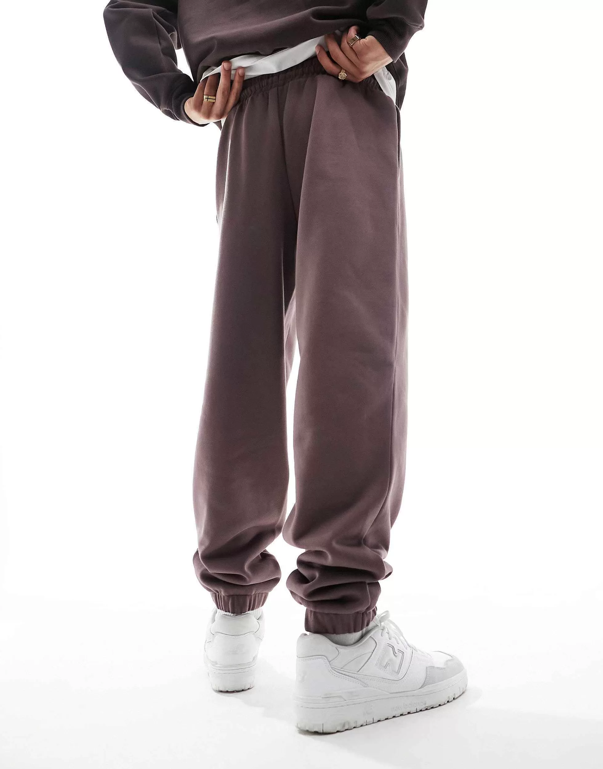 Men DESIGN Oversized Heavyweight Joggers In Washed Brown