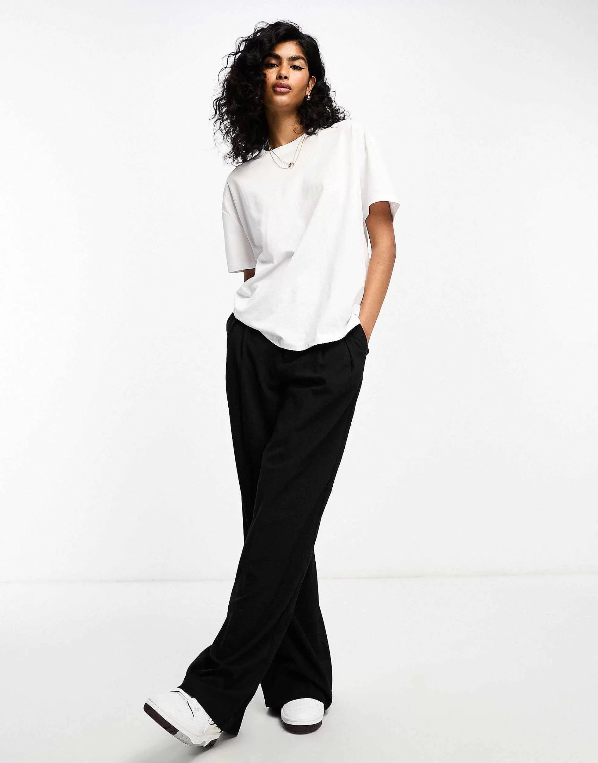 Women DESIGN Oversized T-Shirt In 2 Pack In Black & White