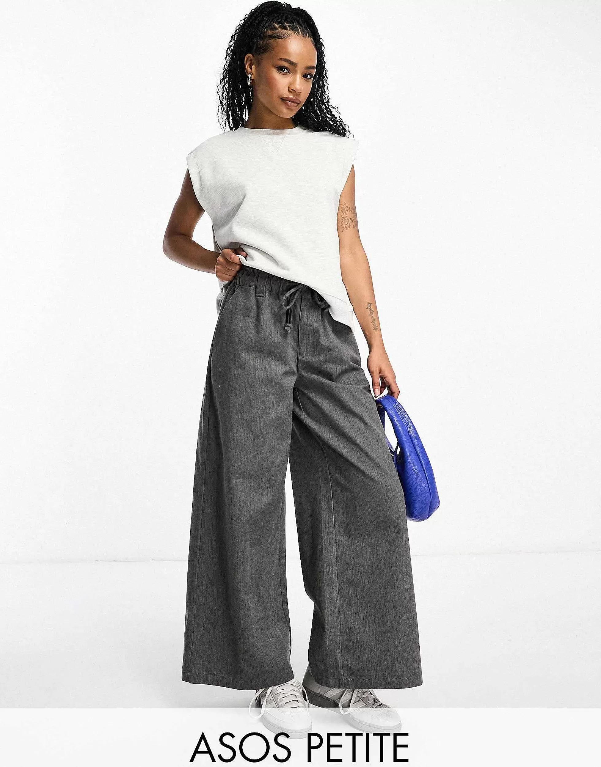 Women DESIGN Petite Clean Pull On Wide Leg Trouser In