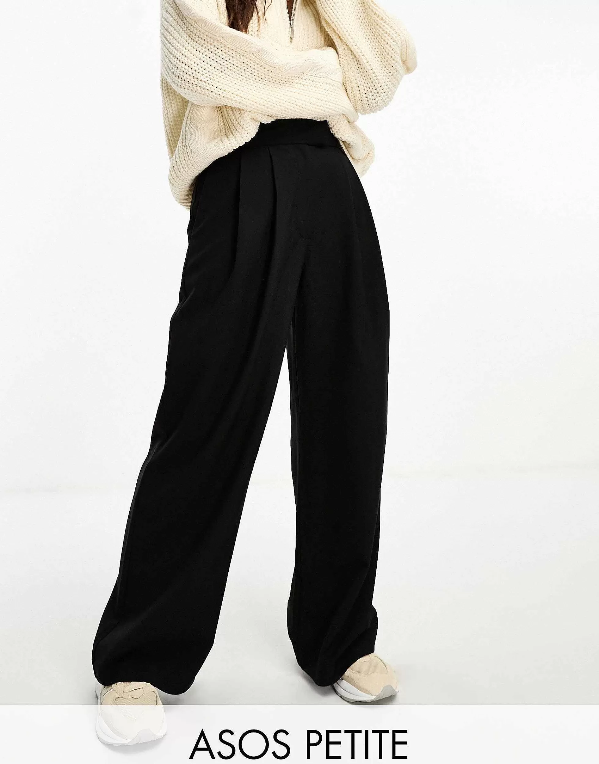 Women DESIGN Petite Wide Leg Trouser In
