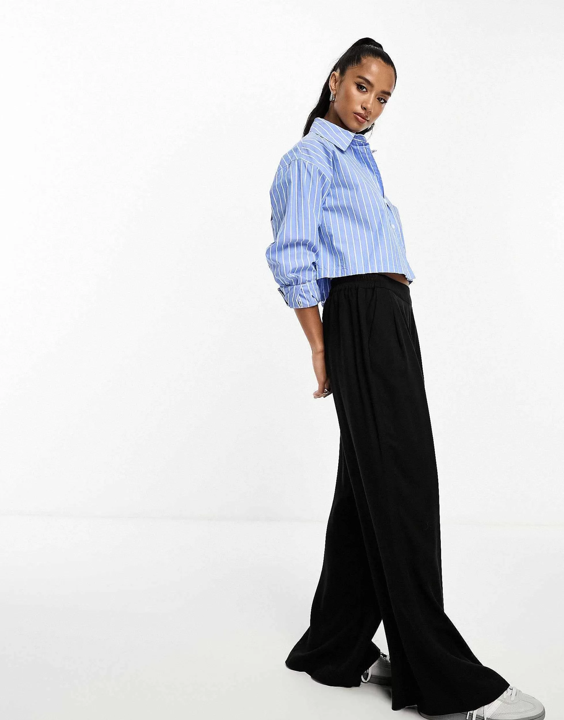 Women DESIGN Petite Wide Leg Trouser In