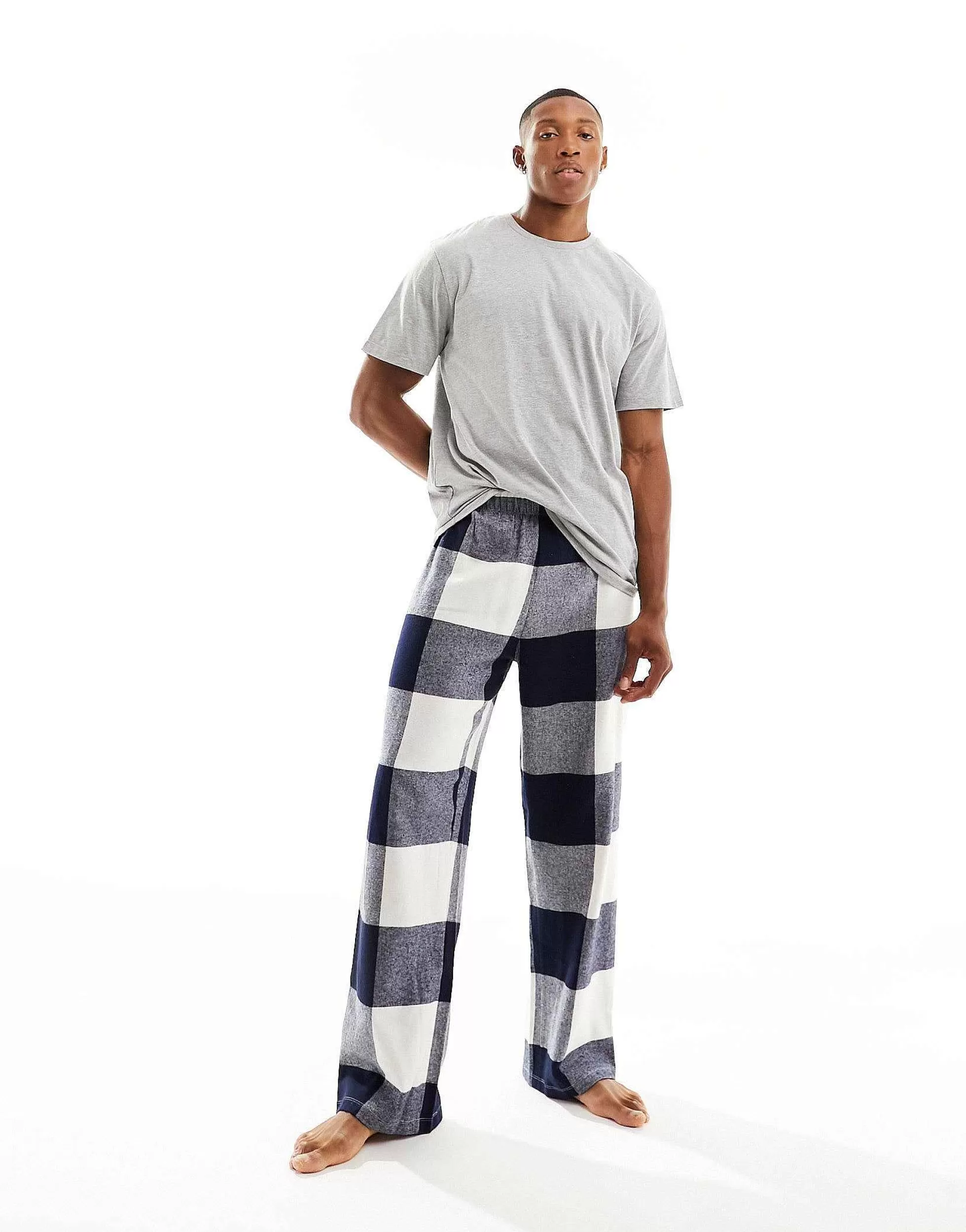 Men DESIGN Pyjama Lounge Set With T-Shirt And Trousers In Check