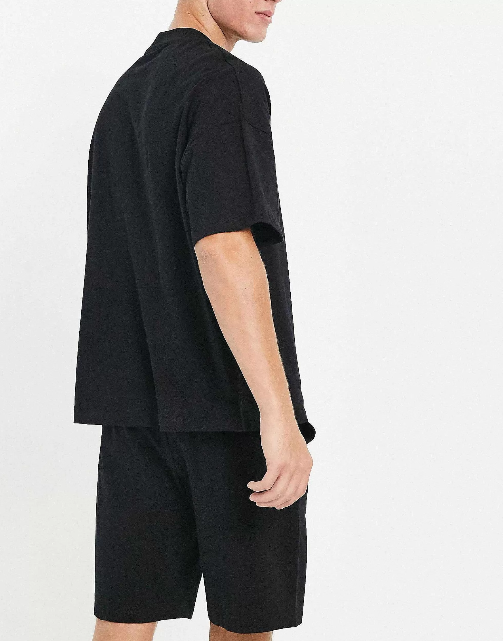 Men DESIGN Pyjama Set With Oversized T-Shirt And Shorts In Jersey In