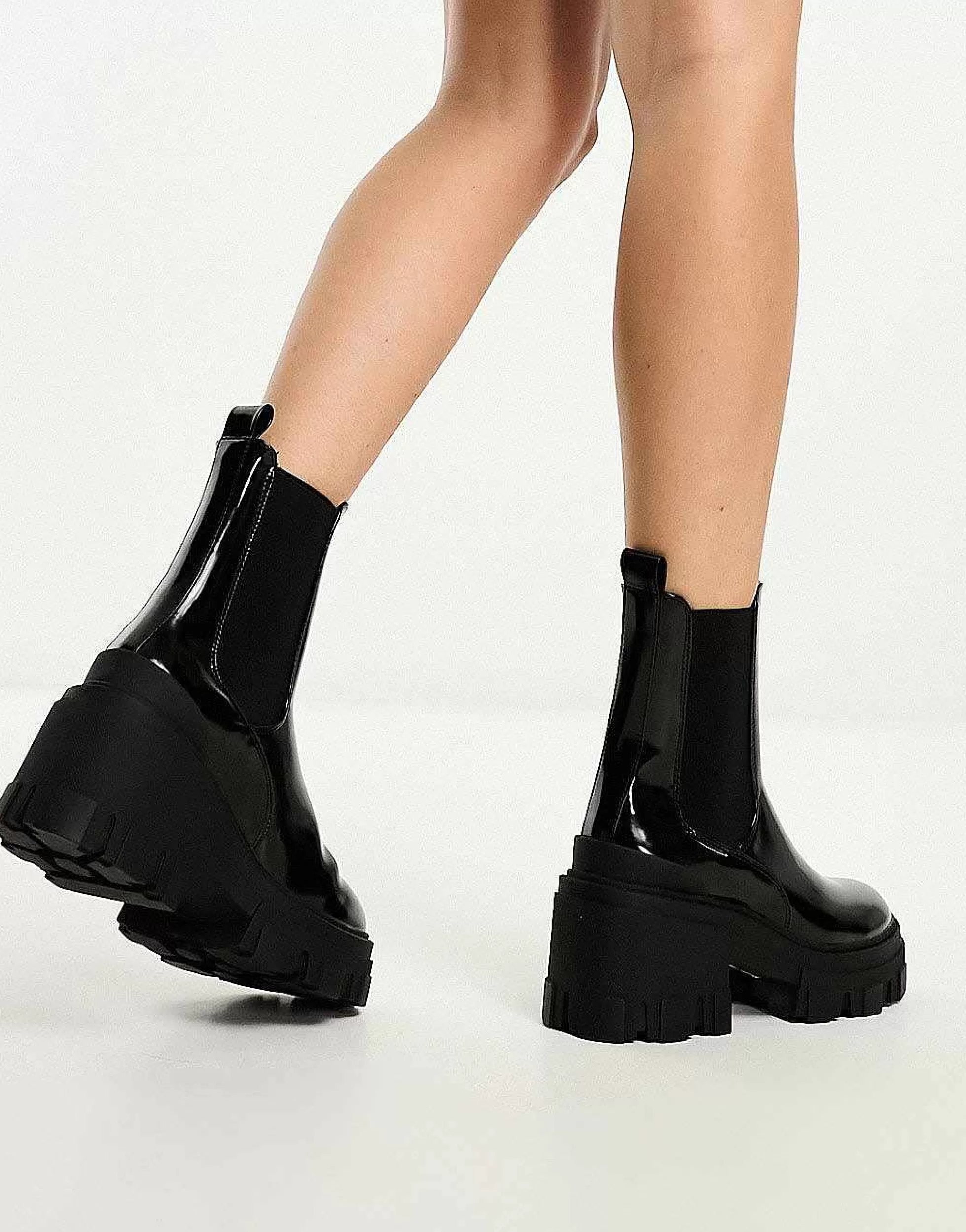 Women DESIGN Reality Chunky Mid-Heeled Chelsea Boots In