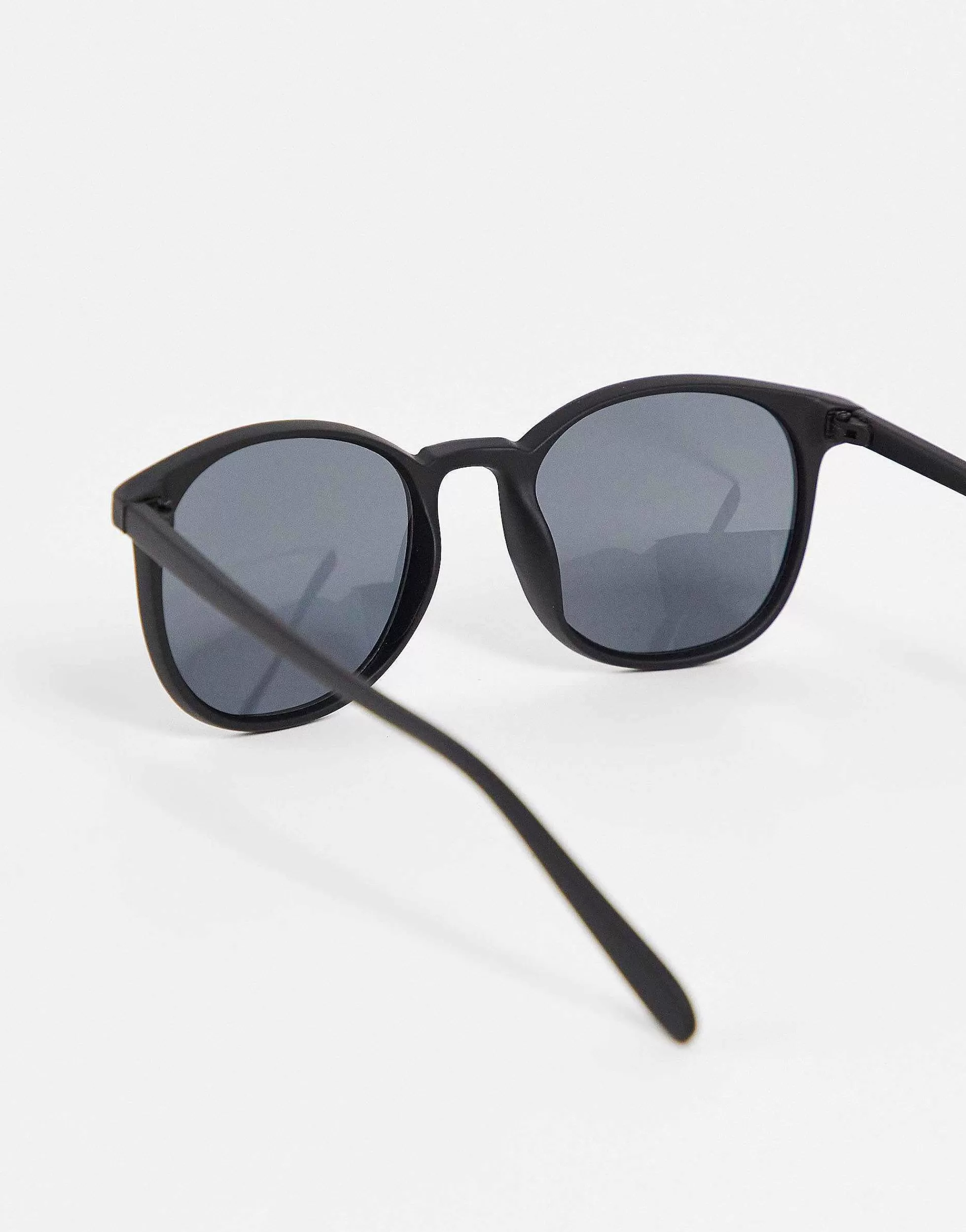 Women DESIGN Round Sunglasses In Matte With Smoke Lens