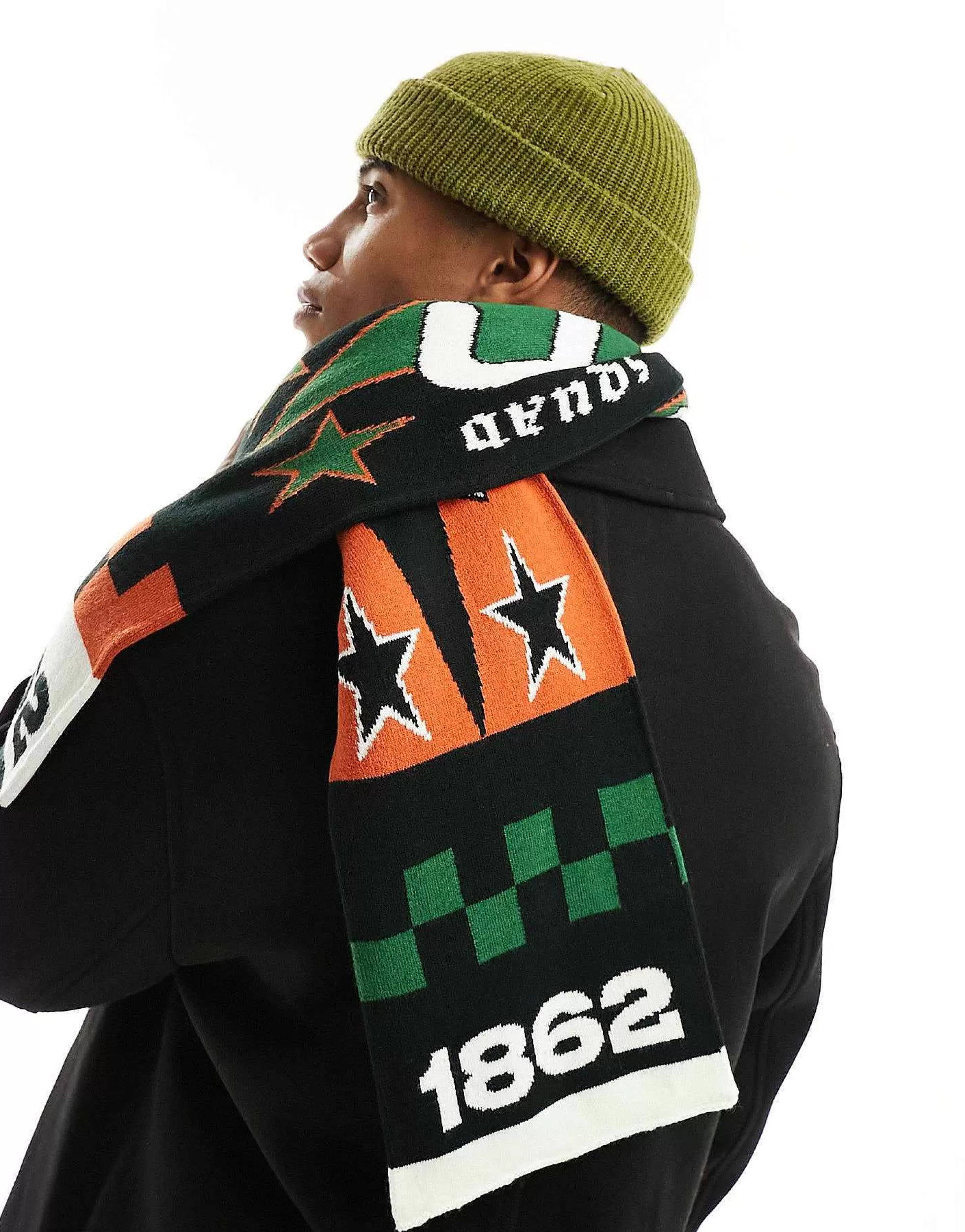 Men DESIGN Scarf With Football Inspired In Multicolour