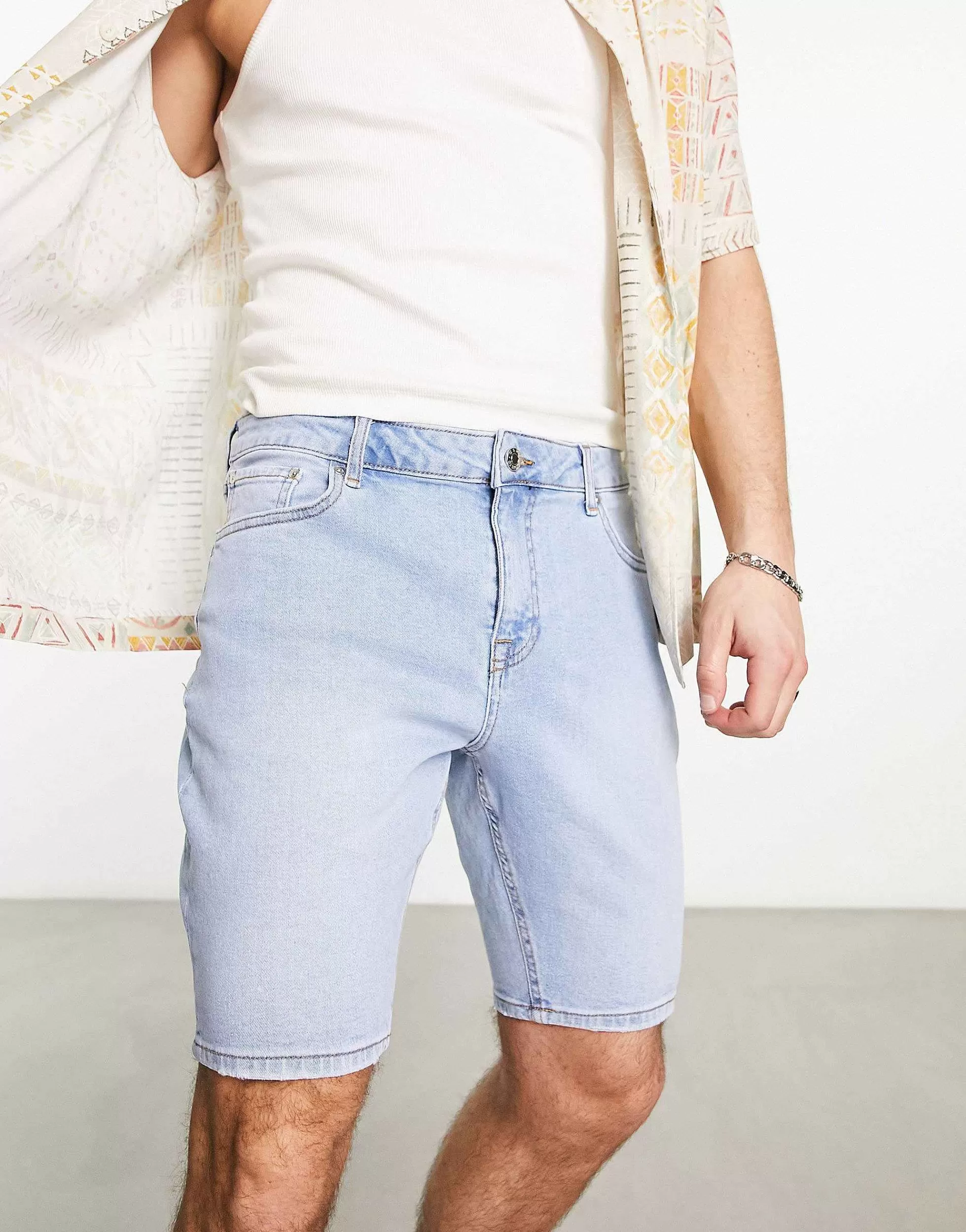 Men DESIGN Skinny Regular Length Denim Shorts In Vintage Light Wash