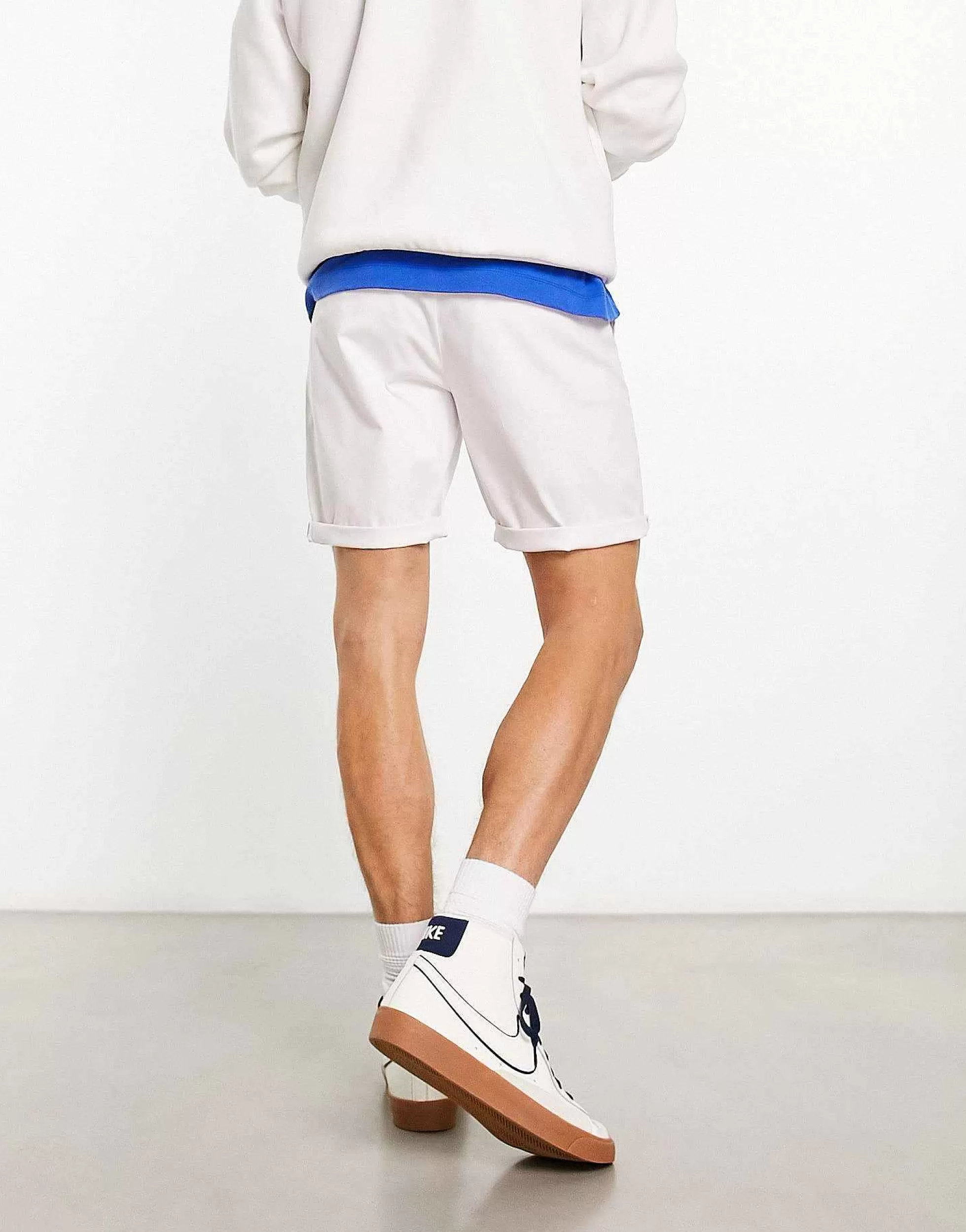 Men DESIGN Slim Chino Shorts In Mid Length In