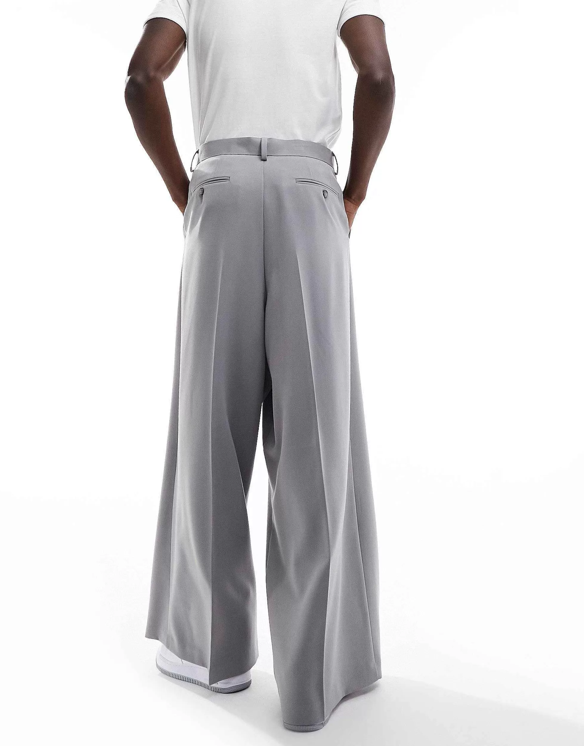 Men DESIGN Smart Extreme Wide Leg Trousers In