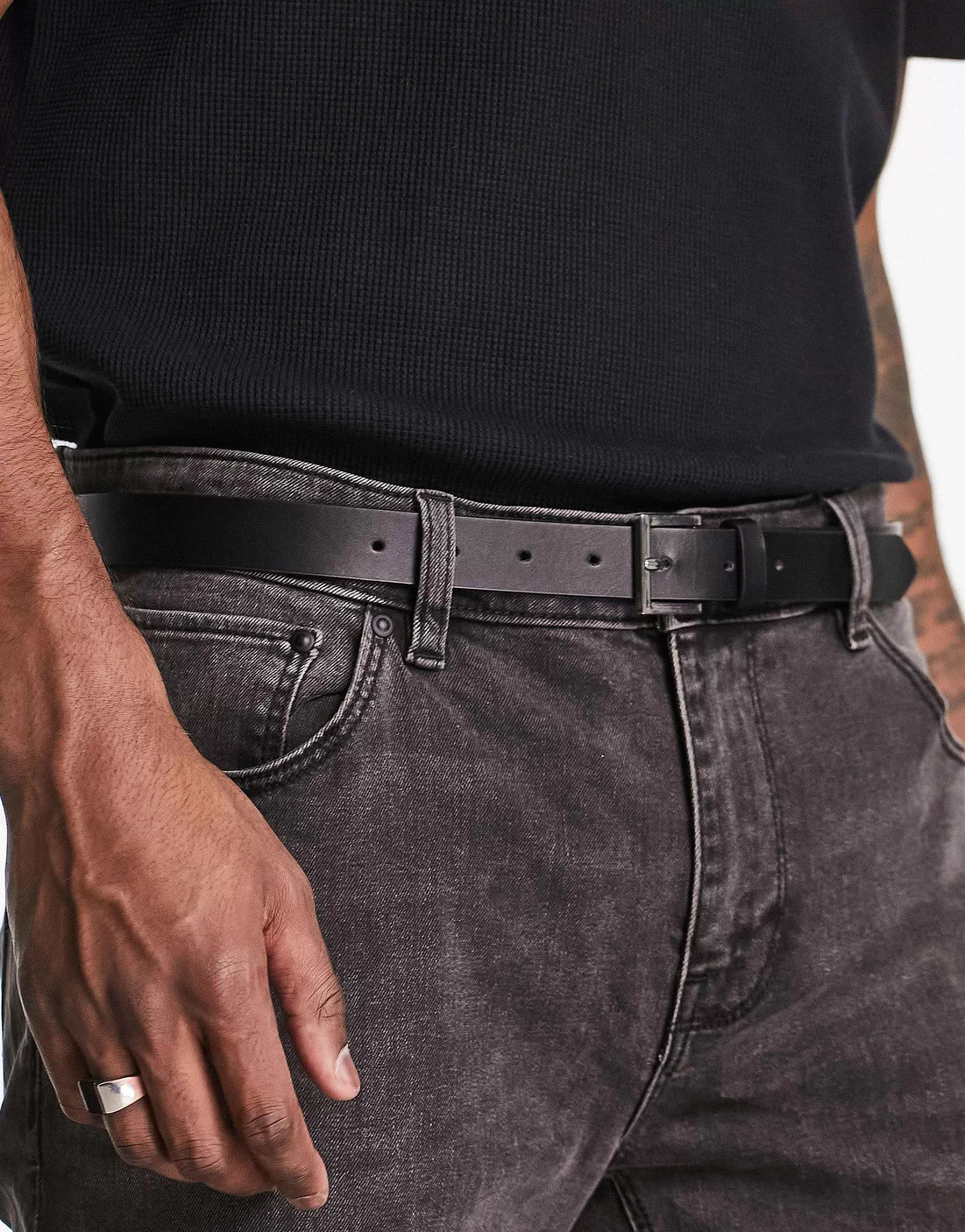 Men DESIGN Smart Faux Leather Skinny Belt With Silver Buckle In