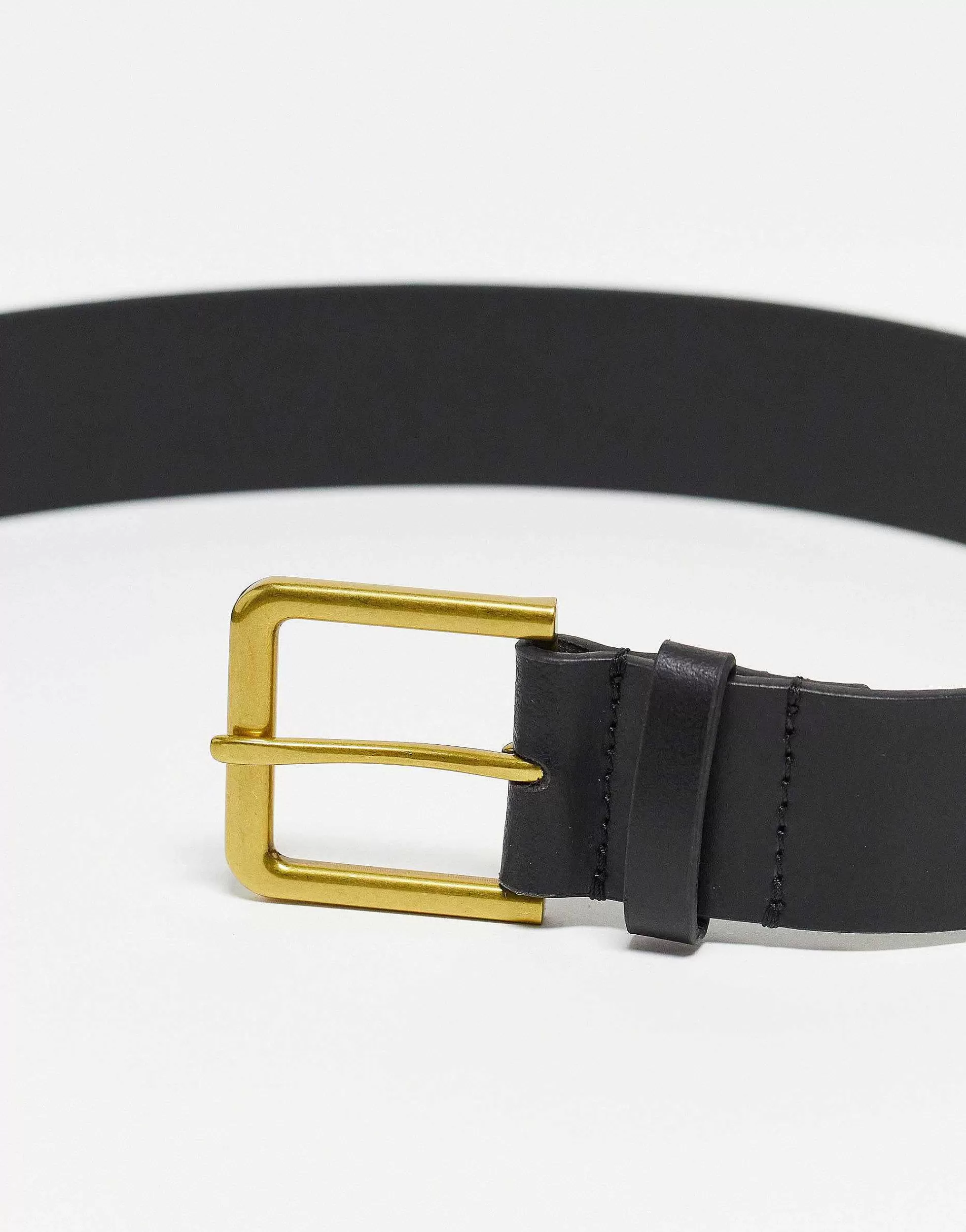Men DESIGN Smart Leather Belt With Gold Buckle In