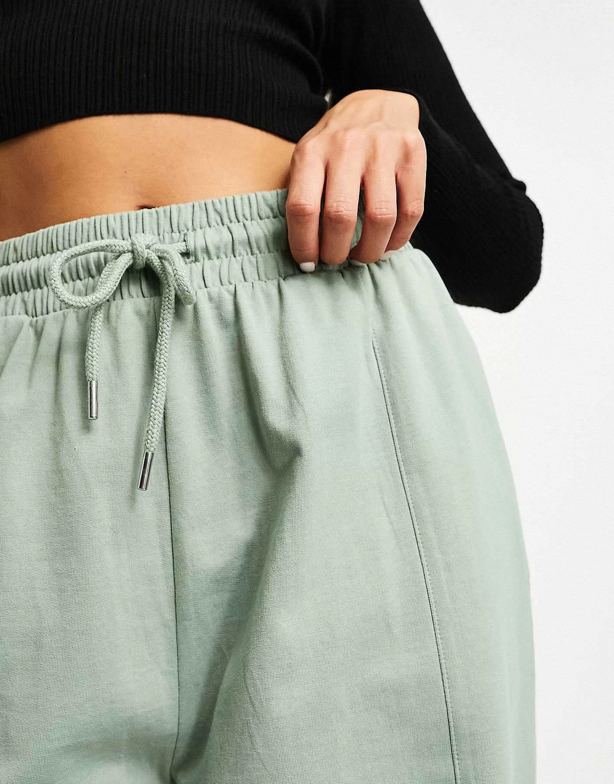 Women DESIGN Straight Leg Jogger In