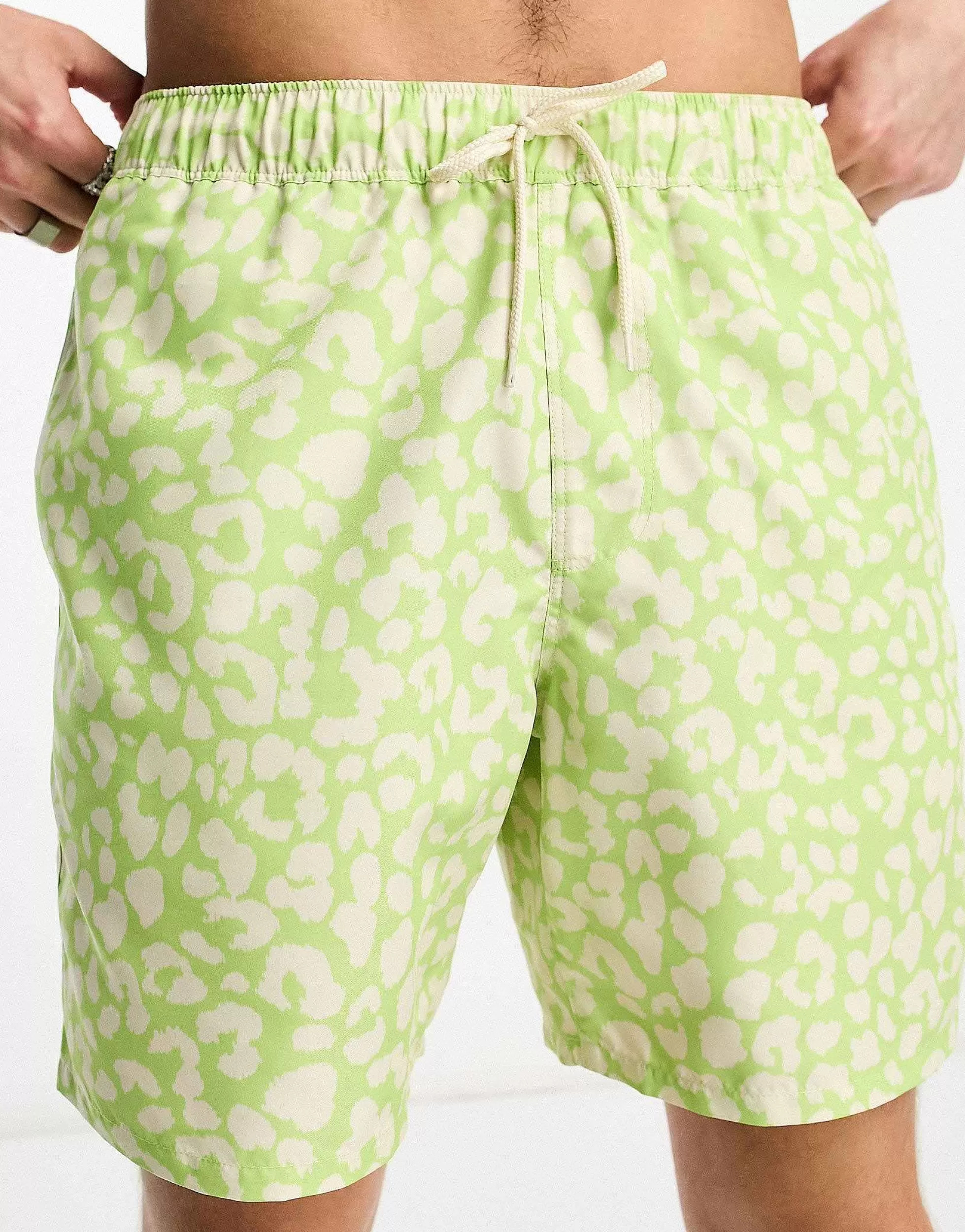 Men DESIGN Swim Shorts In Short Length In Leopard Print In Green