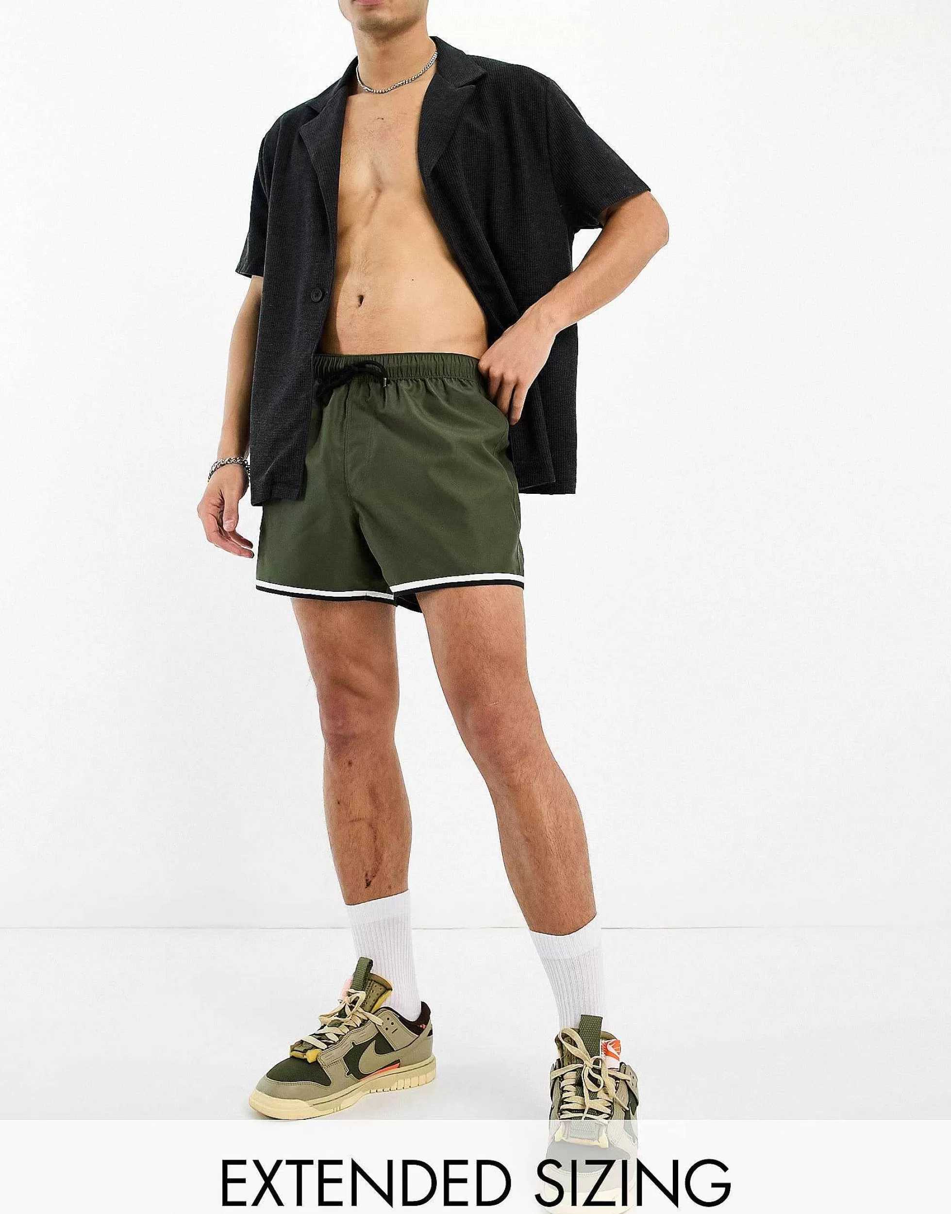 Men DESIGN Swim Shorts In Short Length With Cargo Pocket And Contrast Binding In